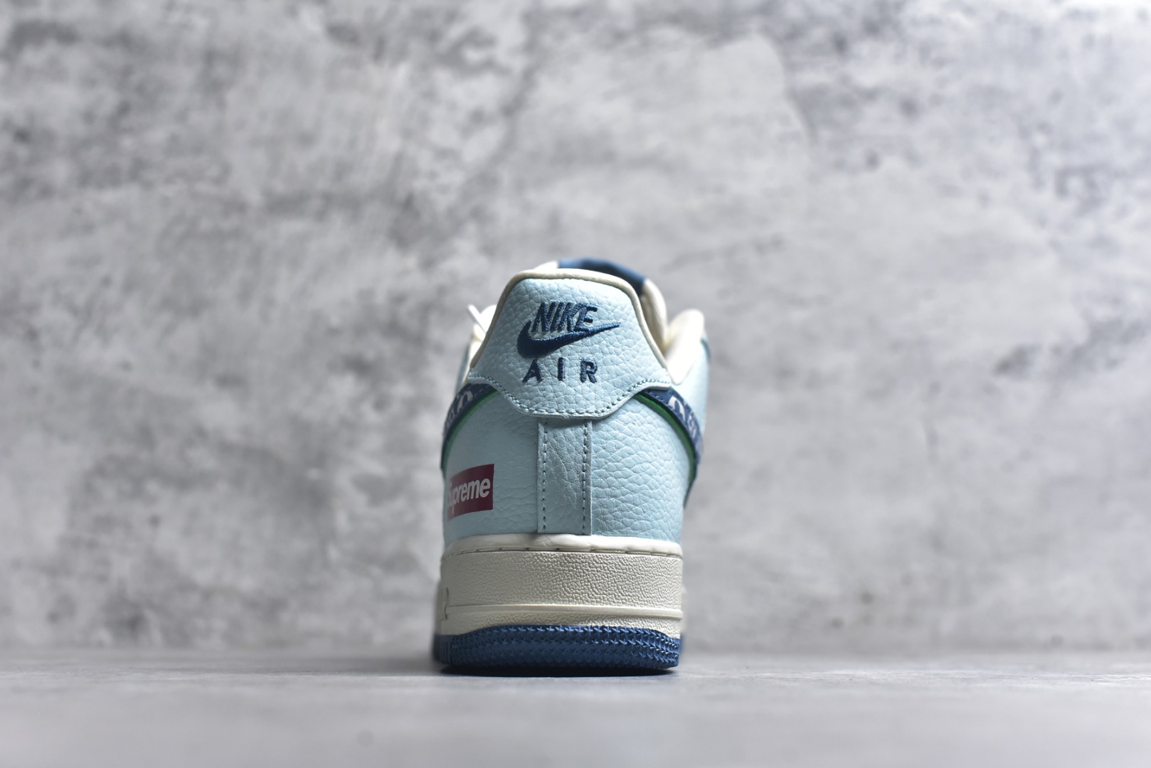 图片[5]-#Nike Air Force 1 Low 07 x Louis Vuitton x Supreme LVSUP联名-白蓝 原楦头原纸板 打造纯正低帮空军版型专注外贸渠道 全掌内置蜂窝气垫 原盒配件 原厂中底钢印、拉帮完美 货号：YF9511 809 尺码：36 36.5 37.5 38 38.5 39 40 40.5 41 42 42.5 43 44 44.5 45-选品中心