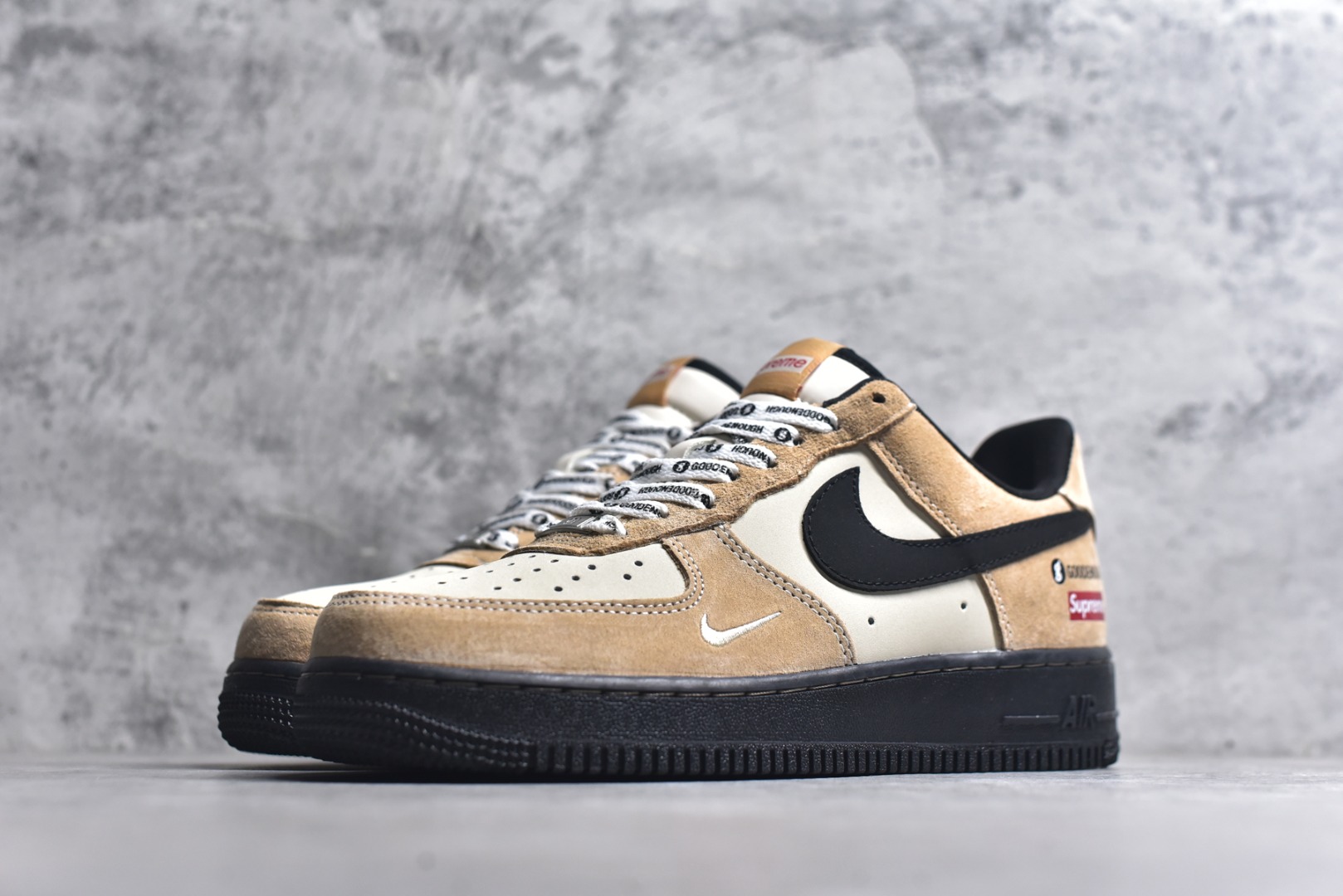图片[2]-#NK Air Force 1 \’07 Low Supreme 藤原浩 联名–黑棕空军一号低帮 运动鞋 休闲鞋 折边针车 头层猪巴戈 工艺难度大 原楦头原纸板 高端定制鞋盒 原厂鞋底 超高清洁度 细节完美 货号：YF9511-810 尺码：36 36.5 37.5 38 38.5 39 40 40.5 41 42 42.5 43 44 44.5 45-选品中心