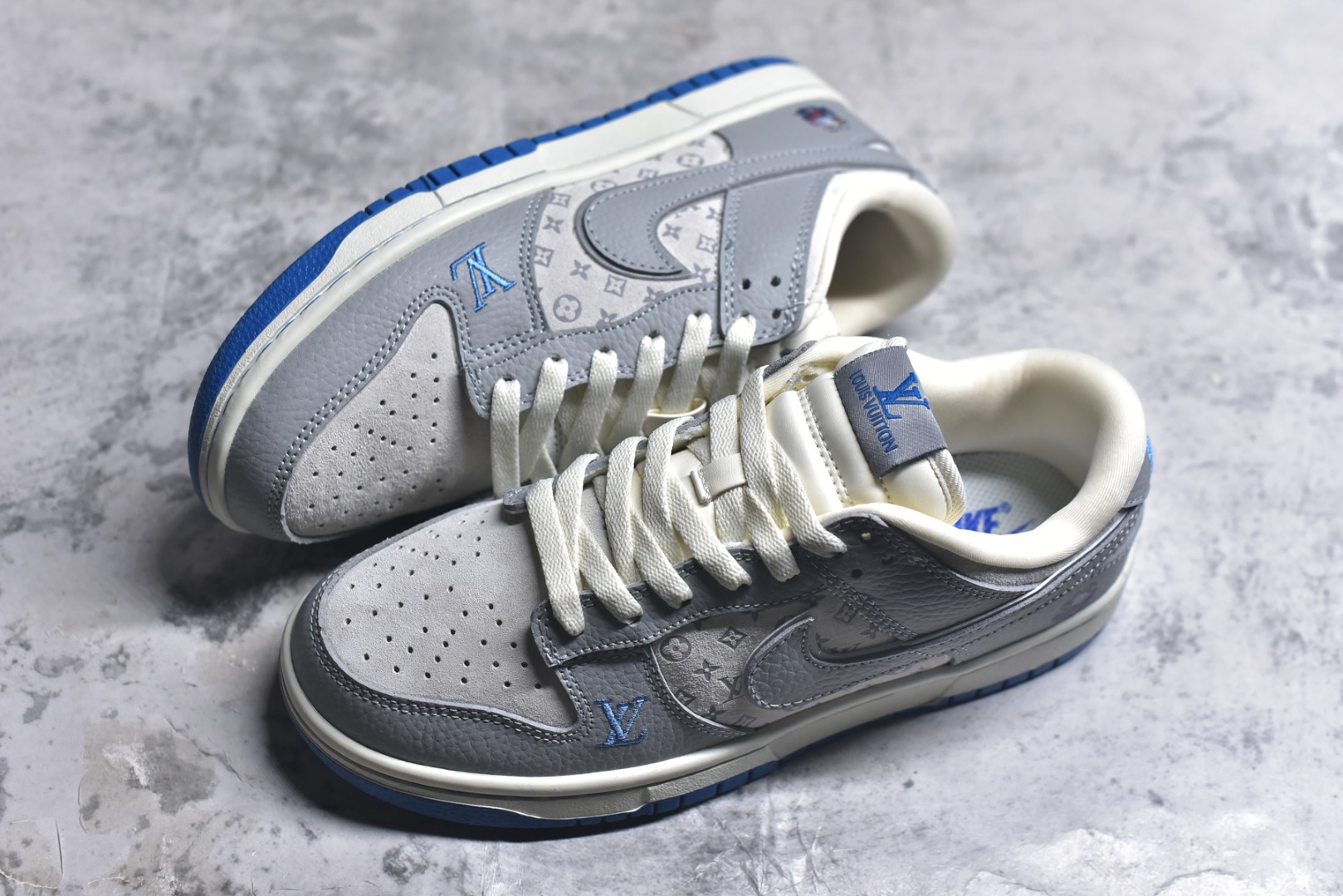 图片[7]-#Nike SB Dunk Low \”LV联名“——白蓝” 高端定制 低帮休闲板鞋 定制鞋盒 高级夜光效果 Ortholite鞋垫透气防臭 大厂纯原品质出货 超高清洁度 皮料切割干净无任何毛边 细节完美 货号：YF9511-912 尺码：36 36.5 37.5 38 38.5 39 40 40.5 41 42 42.5 43 44 44.5 45-选品中心