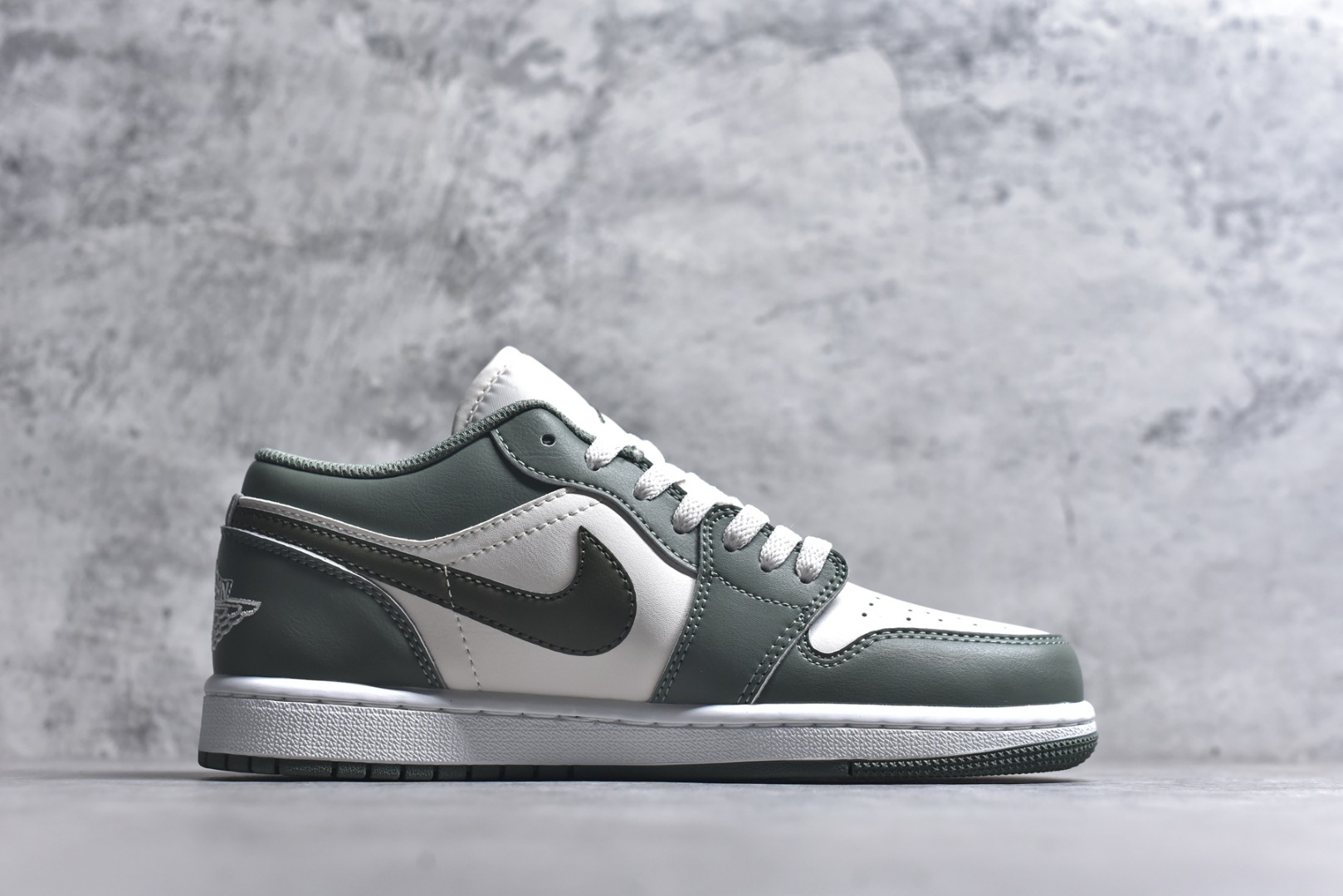 图片[3]-#Nike WMNS AIR JORDAN 1 LOW 低帮乔丹一代低帮经典复古文化休闲运动篮球鞋原鞋开模 拒绝公底 购置原厂同步原材料 都有细节还原98%原汁原味忠于原版 货号：553558 300 尺码：36-46-选品中心