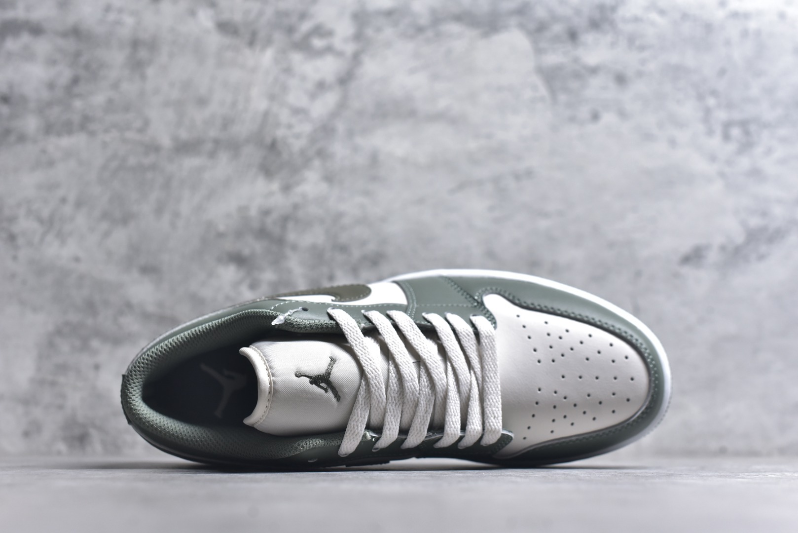 图片[4]-#Nike WMNS AIR JORDAN 1 LOW 低帮乔丹一代低帮经典复古文化休闲运动篮球鞋原鞋开模 拒绝公底 购置原厂同步原材料 都有细节还原98%原汁原味忠于原版 货号：553558 300 尺码：36-46-选品中心