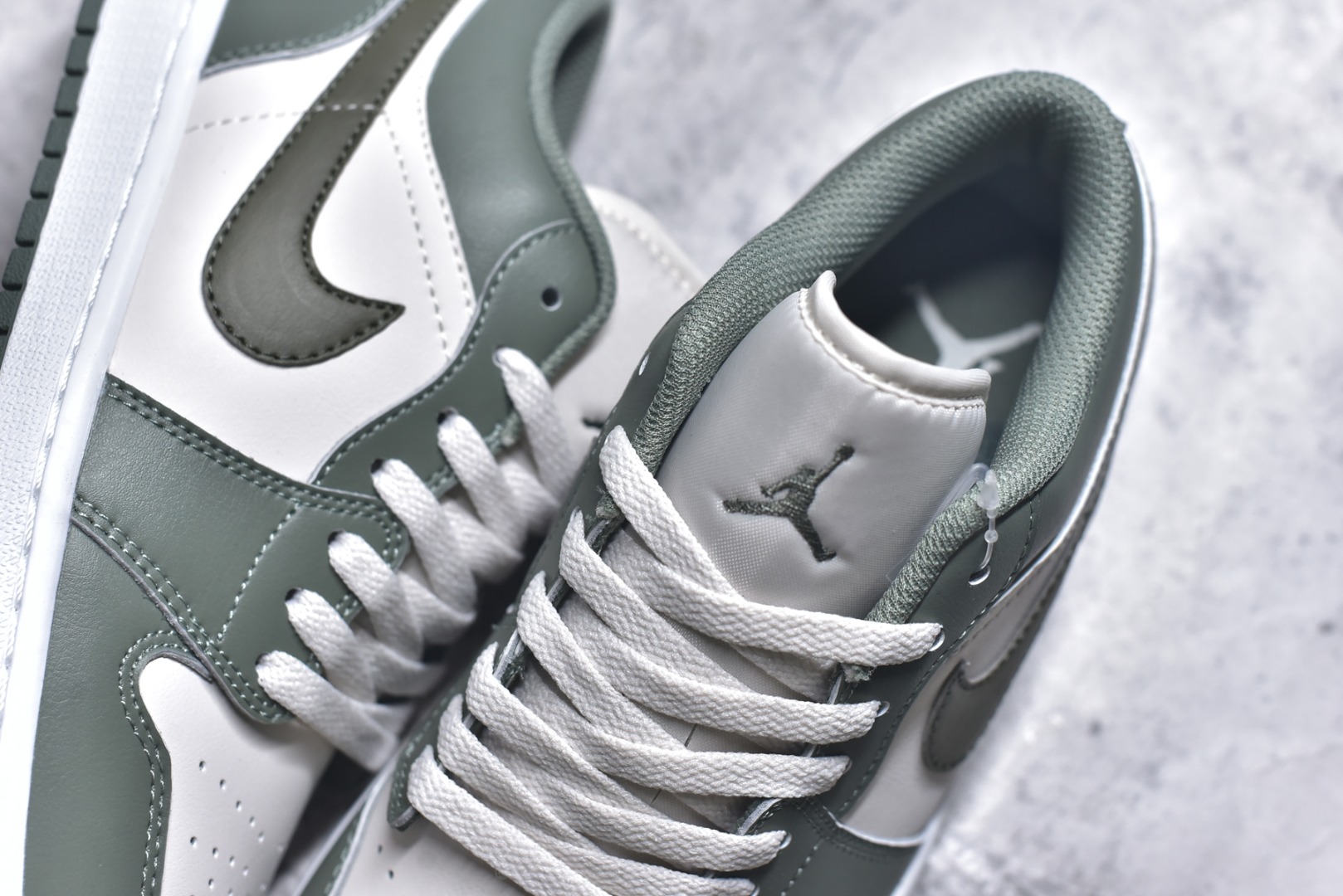 图片[9]-#Nike WMNS AIR JORDAN 1 LOW 低帮乔丹一代低帮经典复古文化休闲运动篮球鞋原鞋开模 拒绝公底 购置原厂同步原材料 都有细节还原98%原汁原味忠于原版 货号：553558 300 尺码：36-46-选品中心