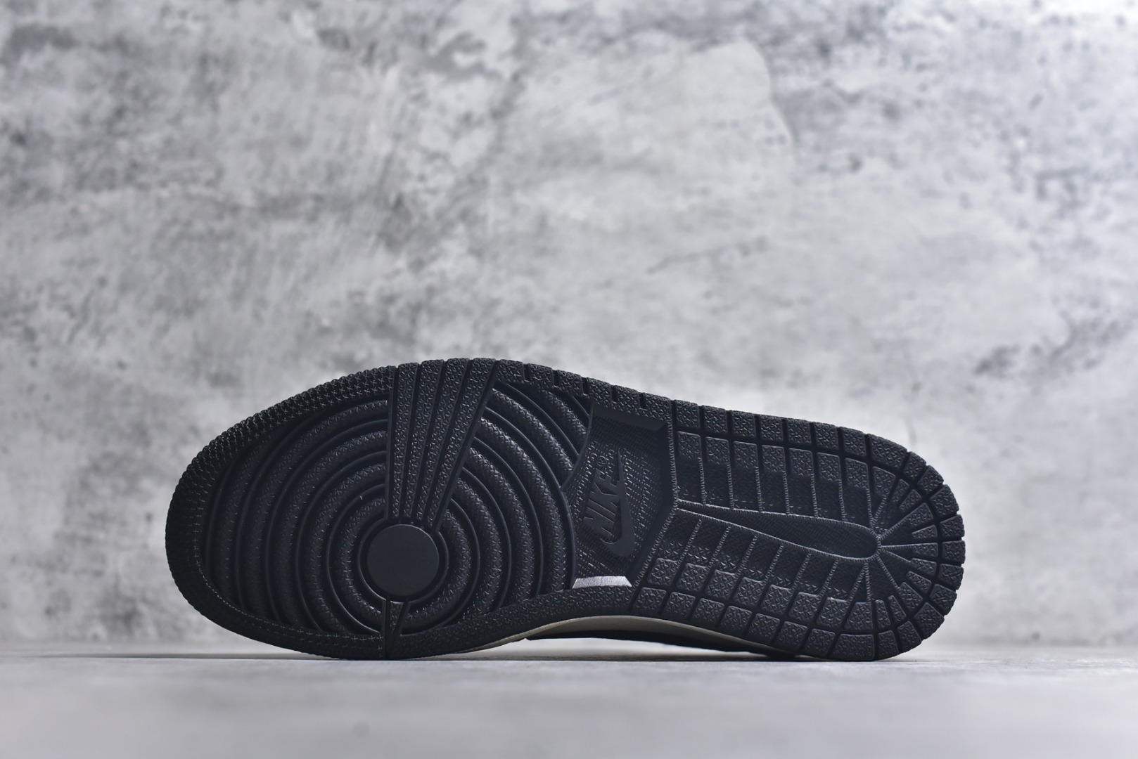 图片[6]-#海外爆款限量发售！ Travis Scott x Jordan 1 Low “芬迪联名——字母米黑黄” 高端定制 乔丹倒勾低帮休闲板鞋 大厂纯原品质出货 纯正版型 定制鞋盒 皮料切割干净无任何毛边 细节完美 超高清洁度 货号：DD7866-110 尺码：36 36.5 37.5 38 38.5 39 40 40.5 41 42 42.5 43 44 44.5 45-选品中心