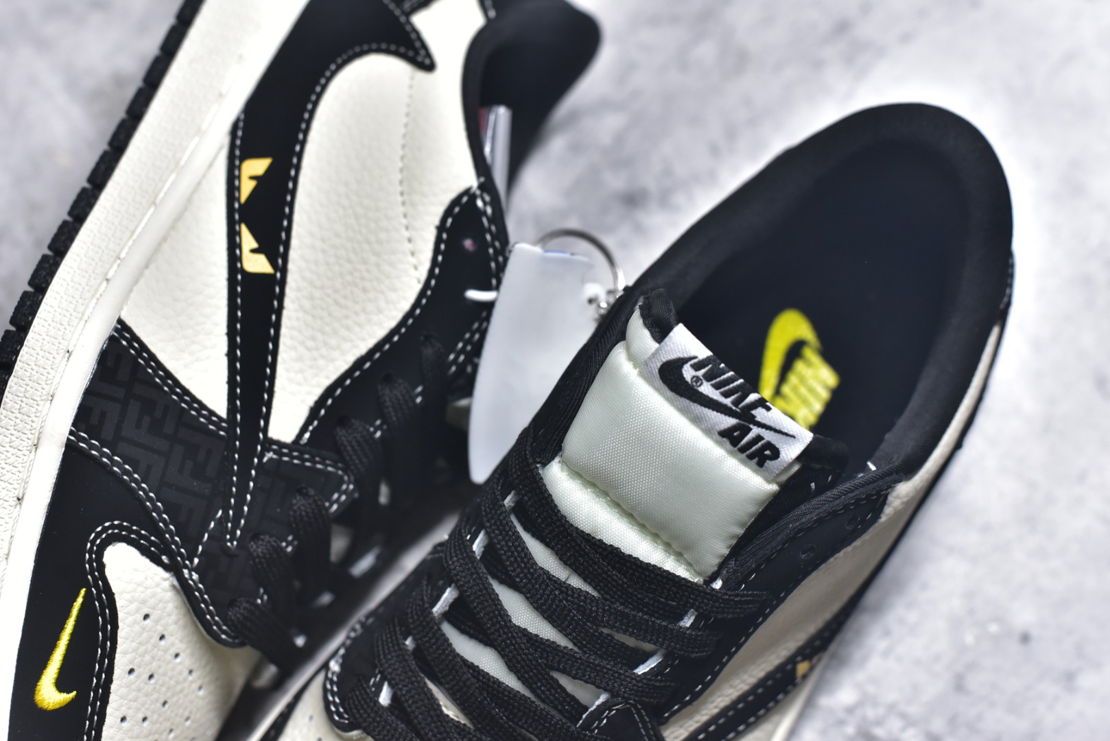 图片[9]-#海外爆款限量发售！ Travis Scott x Jordan 1 Low “芬迪联名——字母米黑黄” 高端定制 乔丹倒勾低帮休闲板鞋 大厂纯原品质出货 纯正版型 定制鞋盒 皮料切割干净无任何毛边 细节完美 超高清洁度 货号：DD7866-110 尺码：36 36.5 37.5 38 38.5 39 40 40.5 41 42 42.5 43 44 44.5 45-选品中心