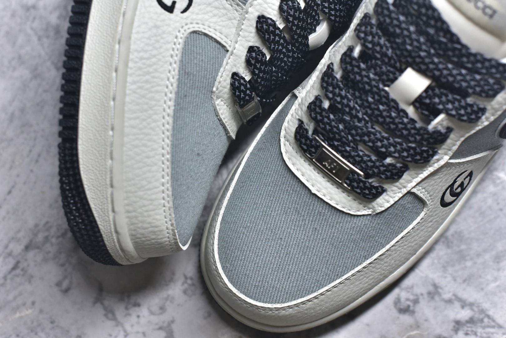 图片[8]-#海外限量发售！公司级NIke Air Force 1 \’07 Low GUCCI 联名–白灰黑空军一号低帮 运动鞋 休闲鞋 折边针车 防水帆布 工艺难度大 原楦头原纸板 高端定制鞋盒 原厂鞋底 超高清洁度 细节完美 货号：YF9511-808 尺码：36 36.5 37.5 38 38.5 39 40 40.5 41 42 42.5 43 44 44.5 45-选品中心