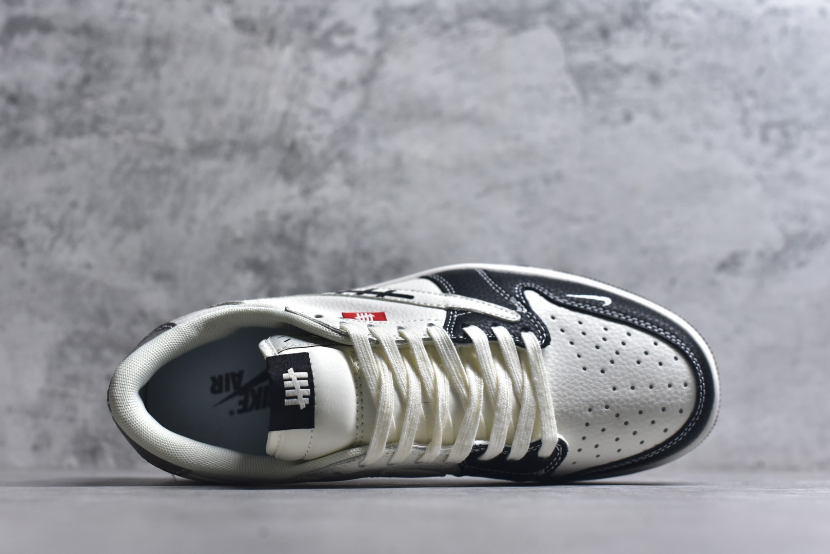 图片[4]-#海外爆款限量发售！Nike Jordan Air Jordan倒勾 “ UN联名——米黑灰拼接” 高端定制 低帮 复古 减震 防滑 耐磨 篮球鞋 定制鞋盒 大厂纯原品质出货 超高清洁度 皮料切割干净无任何毛边 细节完美 货号：JW1188-169 尺码：36 36.5 37.5 38 38.5 39 40 40.5 41 42 42.5 43 44 44.5 45-选品中心