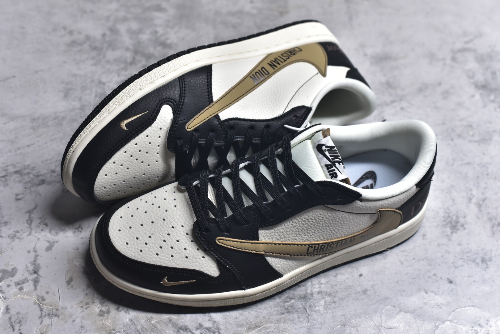 图片[7]-#海外爆款限量发售！ Travis Scott x Jordan 1 Low “迪奥联名——米黑卡其棕” 高端定制 乔丹倒勾低帮休闲板鞋 大厂纯原品质出货 纯正版型 定制鞋盒 皮料切割干净无任何毛边 细节完美 超高清洁度 货号：DD7866-100 尺码：36 36.5 37.5 38 38.5 39 40 40.5 41 42 42.5 43 44 44.5 45-选品中心