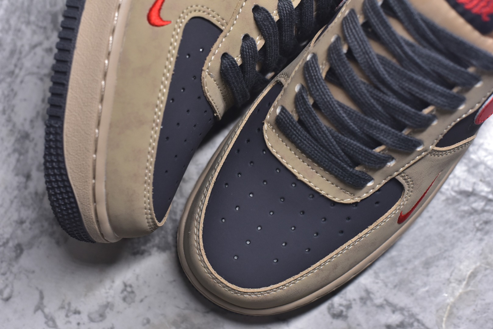 图片[8]-#马年限定限量发售🔥马上发财❗️马上有钱❗️ 高端定制 Nike Air Force 1 \’07 Low “马年限定联名—— 摩卡棕红” 高端定制 低帮休闲板鞋 定制鞋盒 大厂纯原品质出货 超高清洁度 皮料切割干净无任何毛边 细节完美 货号：KD1688-002 尺码：36 36.5 37.5 38 38.5 39 40 40.5 41 42 42.5 43 44 44.5 45-选品中心