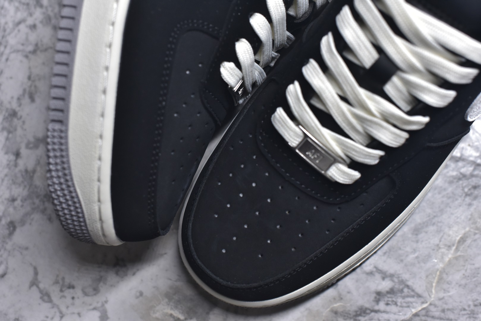 图片[8]-#海外限量发售！公司级NIke Air Force 1 \’07 Low 墨黑灰白 空军一号低帮 运动鞋 休闲鞋 折边针车 工艺难度大 原楦头原纸板 高端定制鞋盒 原厂鞋底 超高清洁度 细节完美 货号：FQ3544-001 尺码：36 36.5 37.5 38 38.5 39 40 40.5 41 42 42.5 43 44 44.5 45-选品中心