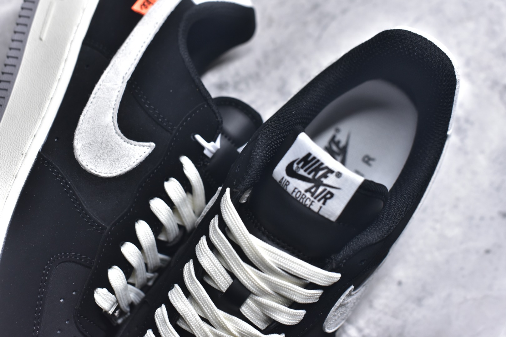 图片[9]-#海外限量发售！公司级NIke Air Force 1 \’07 Low 墨黑灰白 空军一号低帮 运动鞋 休闲鞋 折边针车 工艺难度大 原楦头原纸板 高端定制鞋盒 原厂鞋底 超高清洁度 细节完美 货号：FQ3544-001 尺码：36 36.5 37.5 38 38.5 39 40 40.5 41 42 42.5 43 44 44.5 45-选品中心