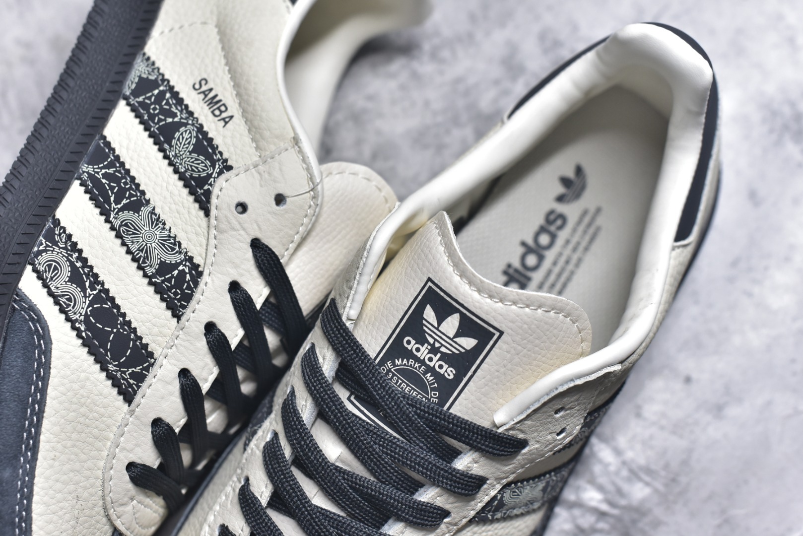 图片[9]-#独家实拍✨ Adidas SAMBA OG 德训鞋 LV联名款 高端定制桑巴系列 大厂纯原品质出货 超高清洁度 细节完美 舒适百搭 低帮休闲板鞋 男女同款 货号：XR0001 尺码：36-45（半）-选品中心