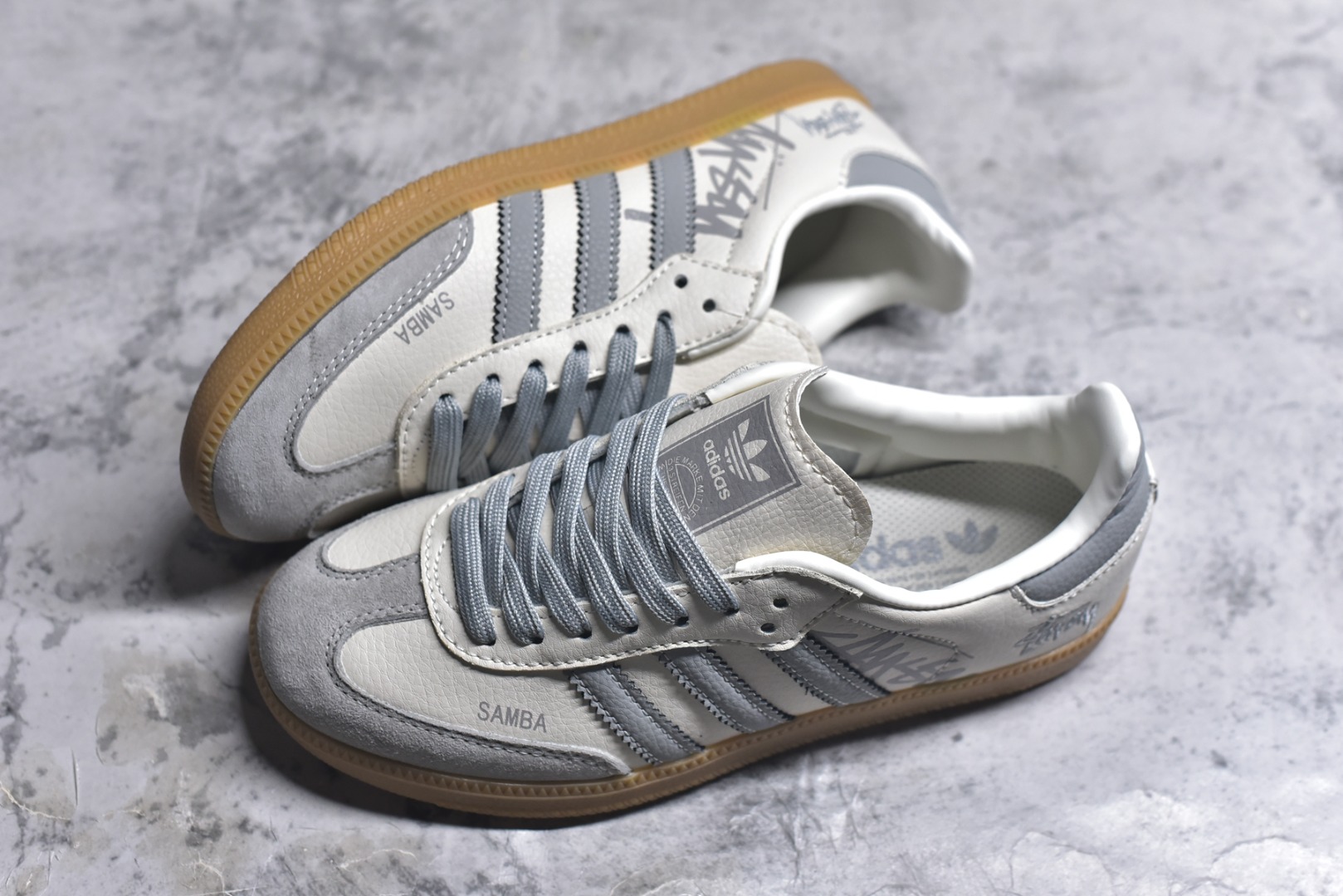 图片[7]-#独家实拍✨Adidas SAMBA OG 德训鞋 高端定制桑巴系列 大厂纯原品质出货 超高清洁度 细节完美 舒适百搭 低帮休闲板鞋 男女同款 货号：XR0013 尺码：36 36.5 37 38 38.5 39 40 40.5 41 42 42.5 43 44 44.5 45-选品中心