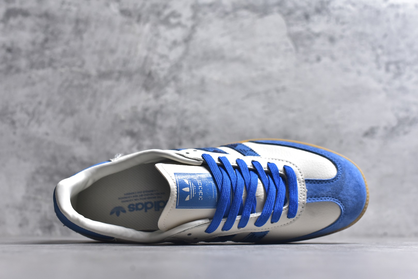 图片[4]-#独家实拍✨Adidas Originals Samba ‘DIY’桑巴舞系列 阿迪达斯 三叶草绅士德训足球风百搭低帮休闲运动板鞋原装头层材料 用料绝不含糊 独家版型蒸餾加工帶來的是更好的视觉和脚感体验 清洁度 电绣工艺 皮料切割干净无任何毛边 细节完美 货号：XR0004 尺码：36-45（半）-选品中心