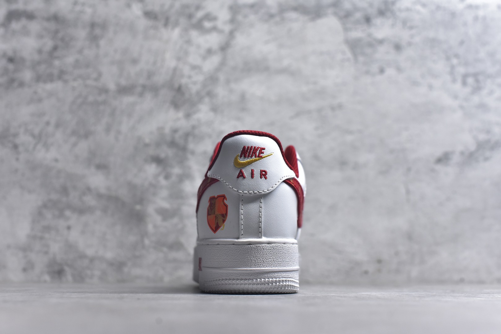 图片[5]-#海外限量发售！公司级NIke Air Force 1 \’07 Low “十二生肖”空军一号 低帮 运动鞋 休闲鞋 折边针车 工艺难度大 原楦头原纸板 原装鞋盒 定制五金配件 内置全掌气垫 原厂鞋底 货号：CW2288-111 尺码：36 36.5 37.5 38 38.5 39 40 40.5 41 42 42.5 43 44 44.5 45-选品中心