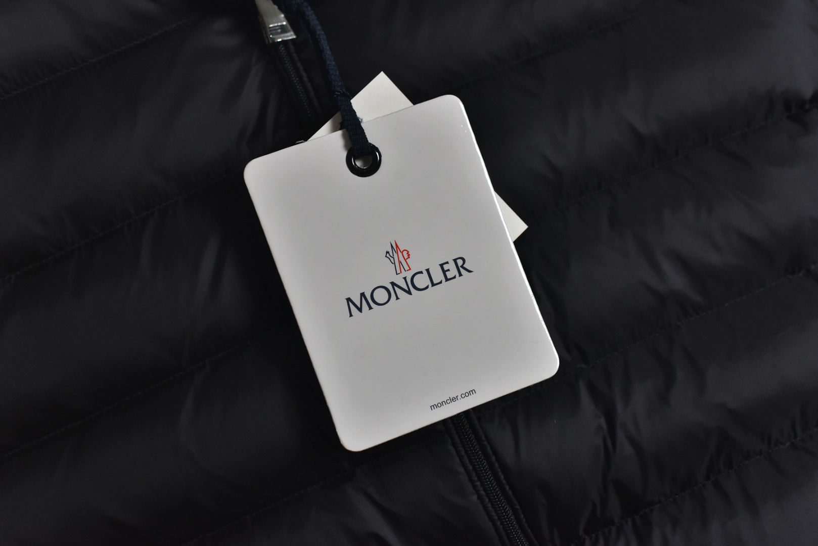 图片[8]-#Moncler盟可睐 Lans系列 Short Down Jacket SS26纯色拉链立领长袖羽绒服 女款现货供应 全年售后❗️ 温馨提示❗️（只做高端产品） DF巅峰 踏上巅峰❗️ 货号：L10931A1010053048529 颜色：黑色 浅粉色 白色 尺码：1-2-3-4-5-选品中心