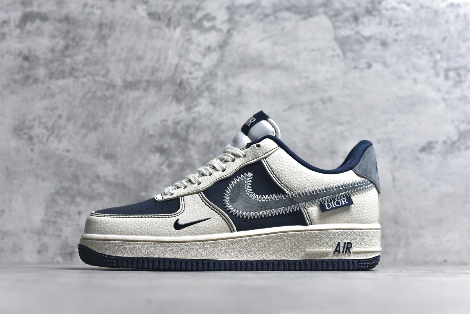 #海外限量发售！公司级NIke Air Force 1 \'07 Low “北面联名”空军一号 低帮 运动鞋 休闲鞋 折边针车 工艺难度大 原楦头原纸板 原装鞋盒 定制五金配件 内置全掌气垫 原厂鞋底 货号：QY6818-523 尺码：36 36.5 37.5 38 38.5 39 40 40.5 41 42 42.5 43 44 44.5 45-选品中心
