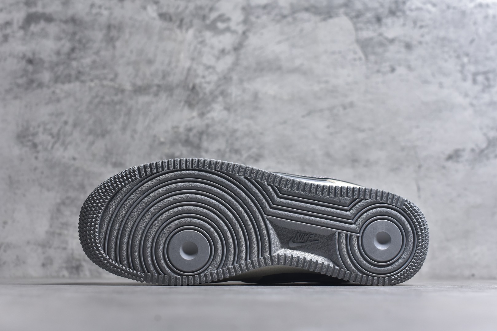 图片[6]-#海外限量发售！公司级NIke Air Force 1 \’07 Low “北面联名”空军一号 低帮 运动鞋 休闲鞋 折边针车 工艺难度大 原楦头原纸板 原装鞋盒 定制五金配件 内置全掌气垫 原厂鞋底 货号：QY6818-524 尺码：36 36.5 37.5 38 38.5 39 40 40.5 41 42 42.5 43 44 44.5 45-选品中心