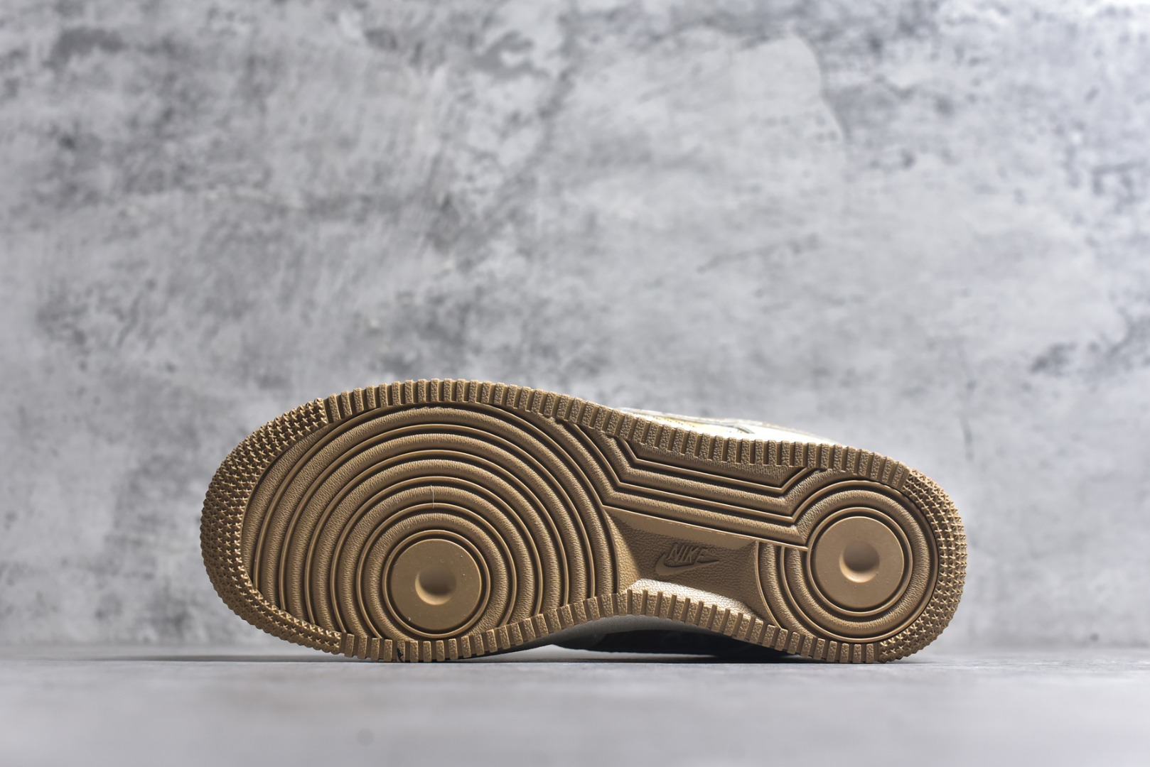 图片[6]-#Stussy x Air Force 1 Low LV联名 原楦头原纸板 打造纯正空军版型 #专注外贸渠道 全掌内置蜂窝气垫 #原盒配件 原厂中底钢印、拉帮完美 官方同步上架 货号：XL1979-107 尺码：36 36.5 37.5 38 38.5 39 40 40.5 41 42 42.5 43 44 44.5 45-选品中心