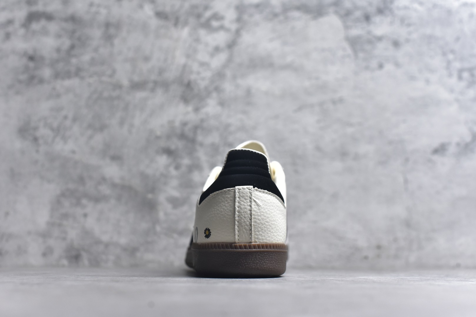 图片[5]-#独家实拍✨Adidas SAMBA OG 德训鞋 高端定制桑巴系列 大厂纯原品质出货 超高清洁度 细节完美 舒适百搭 低帮休闲板鞋 男女同款 货号：DX0005 尺码：36 36.5 37 38 38.5 39 40 40.5 41 42 42.5 43 44 44.5 45-选品中心