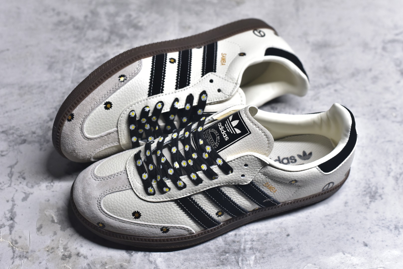 图片[7]-#独家实拍✨Adidas SAMBA OG 德训鞋 高端定制桑巴系列 大厂纯原品质出货 超高清洁度 细节完美 舒适百搭 低帮休闲板鞋 男女同款 货号：DX0005 尺码：36 36.5 37 38 38.5 39 40 40.5 41 42 42.5 43 44 44.5 45-选品中心