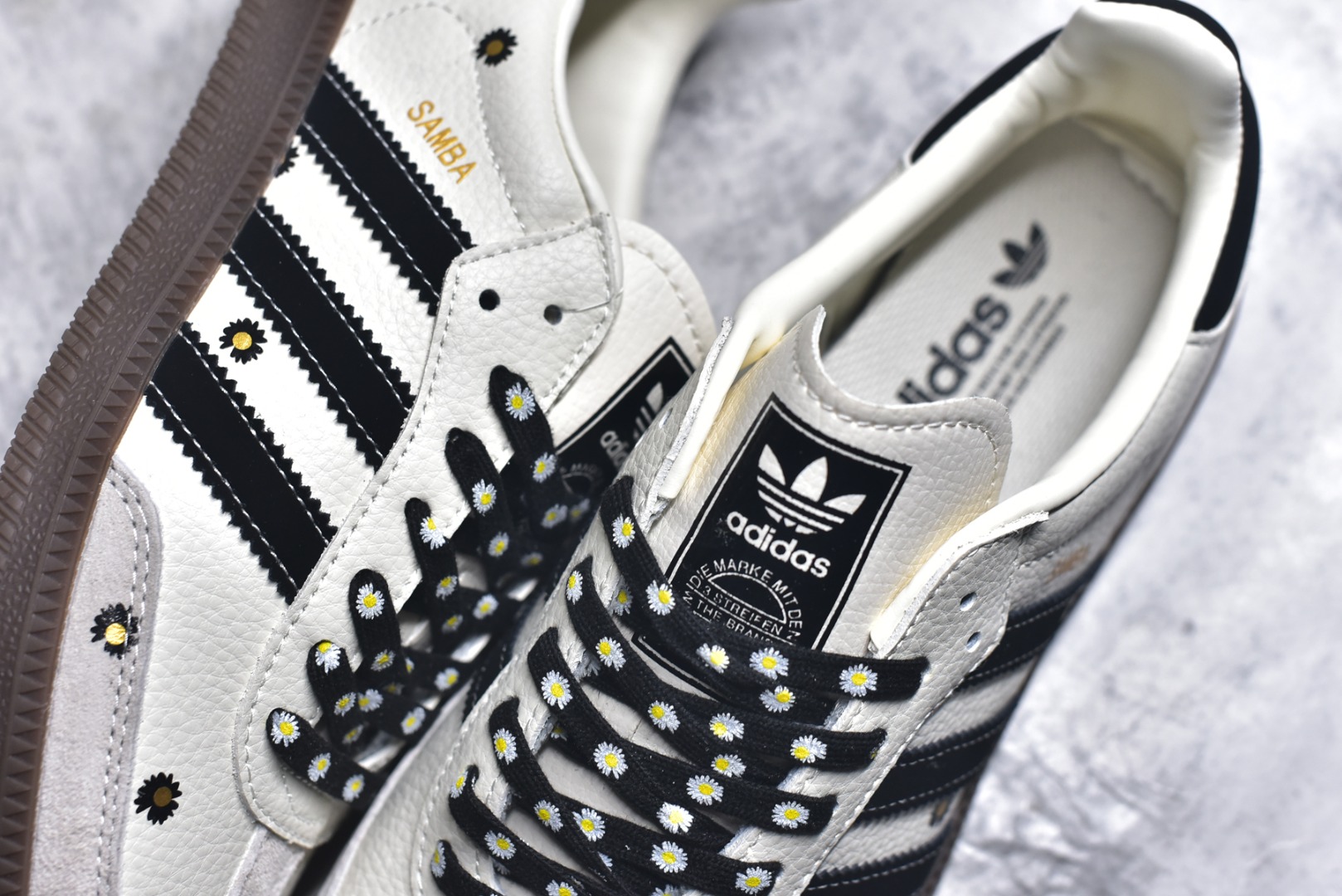 图片[9]-#独家实拍✨Adidas SAMBA OG 德训鞋 高端定制桑巴系列 大厂纯原品质出货 超高清洁度 细节完美 舒适百搭 低帮休闲板鞋 男女同款 货号：DX0005 尺码：36 36.5 37 38 38.5 39 40 40.5 41 42 42.5 43 44 44.5 45-选品中心