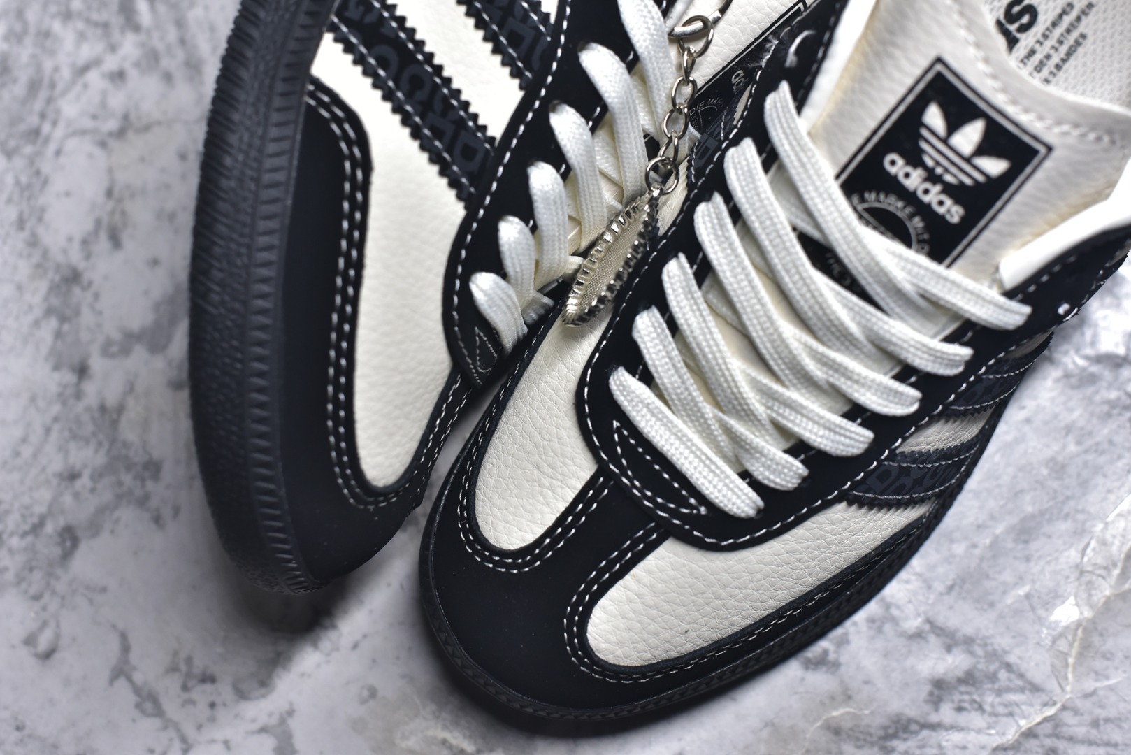 图片[8]-#独家实拍✨Adidas SAMBA OG 德训鞋 高端定制桑巴系列 大厂纯原品质出货 超高清洁度 细节完美 舒适百搭 低帮休闲板鞋 男女同款 货号：DX0006 尺码：36 36.5 37 38 38.5 39 40 40.5 41 42 42.5 43 44 44.5 45-选品中心