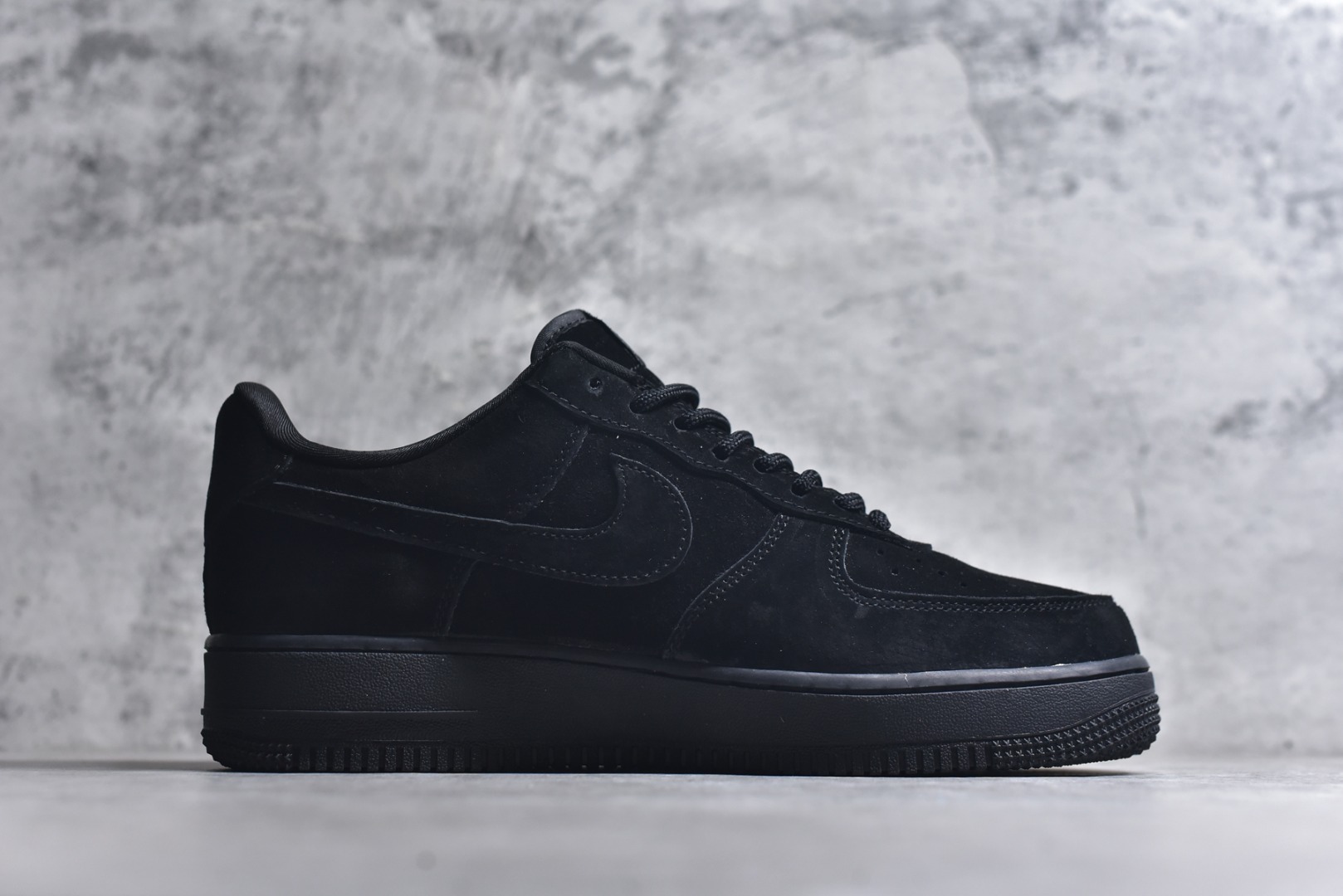 图片[3]-#海外爆款限量发售！公司级Nike Air Force 1 \’07 Low “Supreme联名——全猪八”空军一号 高端定制 低帮 运动鞋 休闲鞋 折边针车 工艺难度大 原楦头原纸板 原装鞋盒 定制五金配件 内置全掌气垫 原厂鞋底 货号：DF0188-119 尺码：36 36.5 37.5 38 38.5 39 40 40.5 41 42 42.5 43 44 44.5 45-选品中心