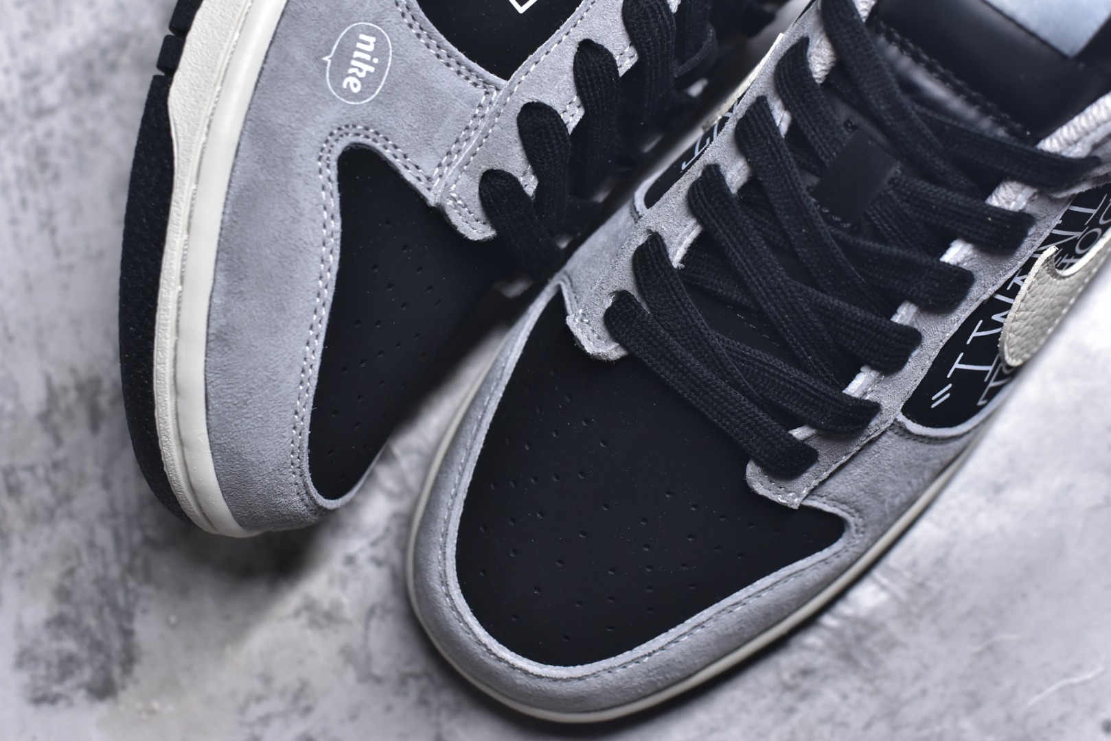 图片[8]-#海外爆款限量发售！Nike SB Dunk Low“ 迪奥联名—米灰黑猪八革” 周年高端定制 低帮休闲板鞋 定制鞋盒 大厂纯原品质出货 超高清洁度 皮料切割干净无任何毛边 细节完美 货号：DN3168-021 尺码：36 36.5 37.5 38 38.5 39 40 40.5 41 42 42.5 43 44 44.5 45-选品中心