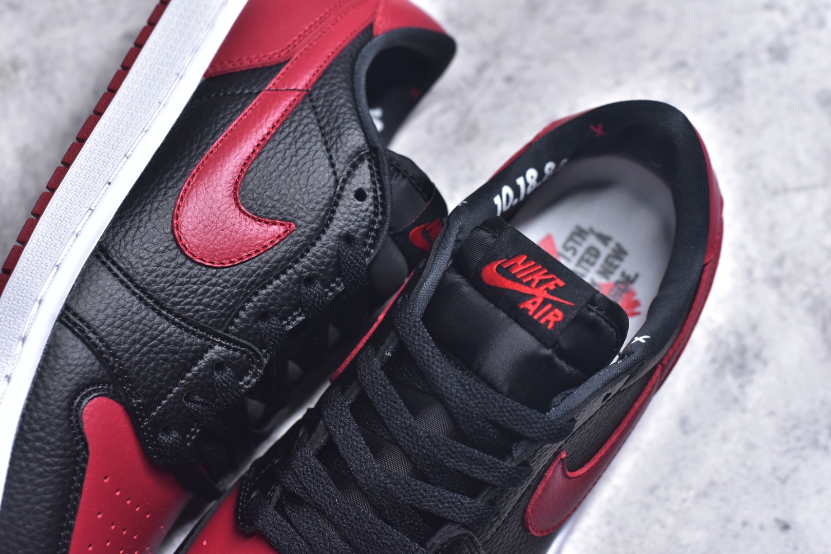 图片[9]-#Nike AIR JORDAN I RETRO LOW OG AJ1乔1低帮休闲板鞋 同步官方配色 升级原楦原档案数据开发纸版楦型 采用同源纳帕头层皮革鞋面材质 全新底模完美品相清洁度及喷漆效果 货号：IW6276 001 尺码：36-47（半）-选品中心