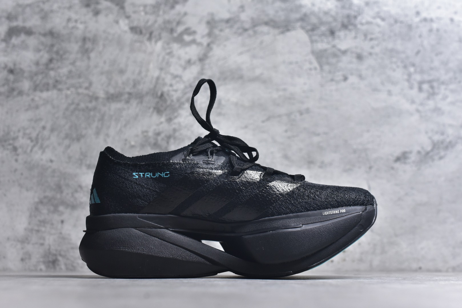 图片[3]-#adidas Adizero Prime X 3.0 Strung 舒适防滑耐磨 低帮 长跑短跑跑步鞋 男女同款 这款adidas Adizero Prime X3跑步鞋集结诸多创新技术，打造出活力满满的竞速利器，力求助你刷新个人纪录。精心打造的Strung鞋面为双脚带来结构感，三层式Lightstrike中底则增添了舒适度。采用碳板与ENERGYRODS 2.0仿跖骨碳柱，感受活力步步迸发，伴你畅快跃步向前。鞋头处含Continental™马牌橡胶，助力自信蹬地。黑 JR7411 尺码：36 37 38 39 40 41 42 43 44 45 （无半码）-选品中心