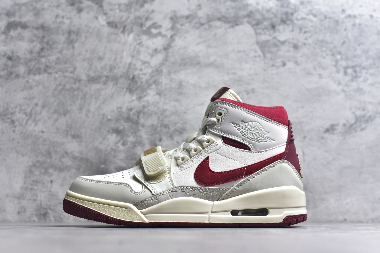#Jordan Legacy 312 AIR JORDAN 贴合舒适 AJ312高帮 货号：IQ9785-161 号码：36 36.5 37.5 38 38.5 39 40 40.5 41 42 42.5 43 44 44.5 45 46 47.5-选品中心