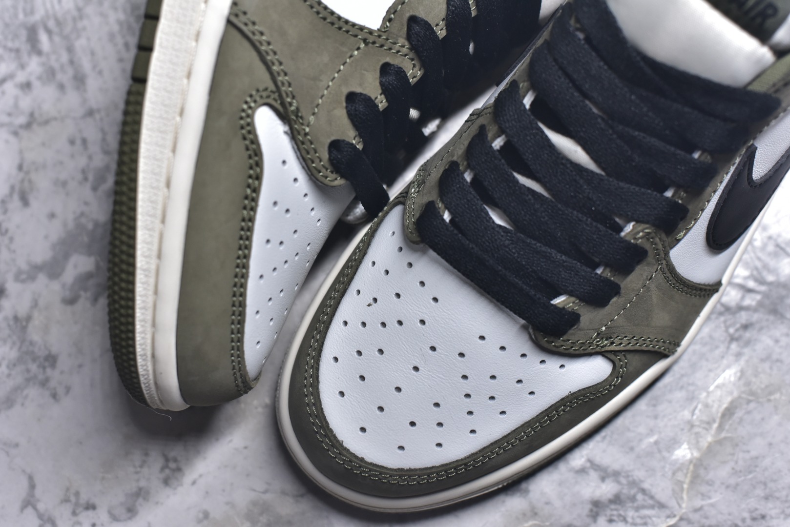 图片[8]-#Air Jordan 1 AJ1乔1低帮休闲板鞋 HQ6998-200 大厂代工流水线打造 纯原级既视感 细节随意对比 尺码：36 36.5 37.5 38 38.5 39 40 40.5 41 42 42.5 43 44 44.5 45 46 47.5-选品中心