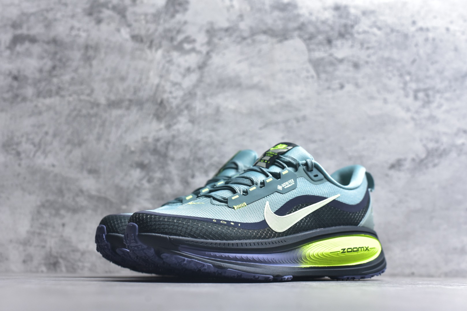 图片[2]-#Nike Air Zoom Vomero 18 GTX 登月18 缓震休闲跑鞋 HQ7001-300 尺码：36-45-选品中心