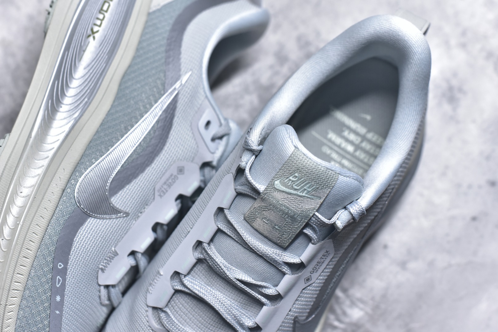 图片[9]-#Nike Air Zoom Vomero 18 GTX 登月18 缓震休闲跑鞋 HQ7001-100 尺码：36-45-选品中心