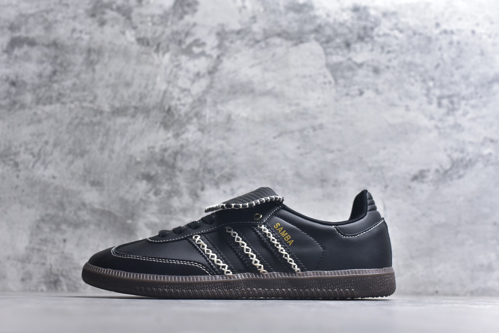 #adidas originals Samba LT 黑色 货号：JQ7087 尺码：36 36.5 37.5 38 38.5 39 40 40.5 41 42 42.5 43 44 44.5 45-选品中心