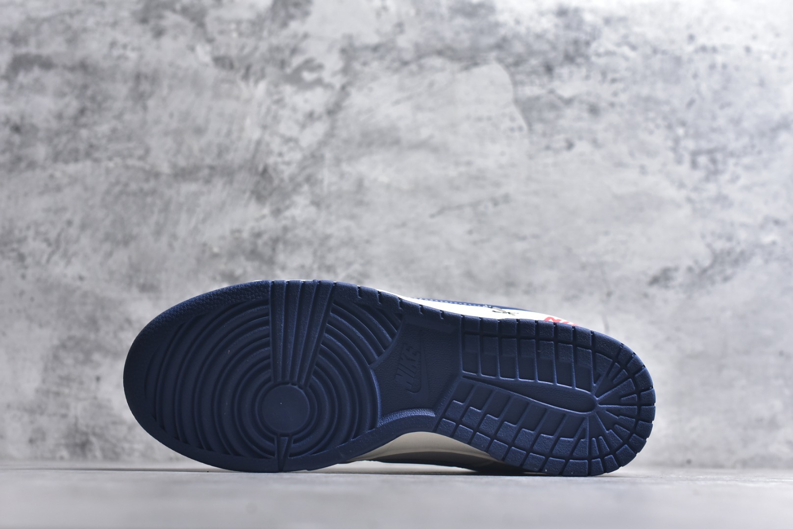 图片[6]-#Nk SB Dunk Low Supreme联名-米白3D藏蓝勾 周年高端定制 低帮休闲板鞋 FC1688-204 #定制鞋盒 大厂纯原品质出货 超高清洁度 皮料切割干净无任何毛边 细节完美 尺码：36 36.5 37.5 38 38.5 39 40 40.5 41 42 42.5 43 44 44.5 45 9.E5-选品中心