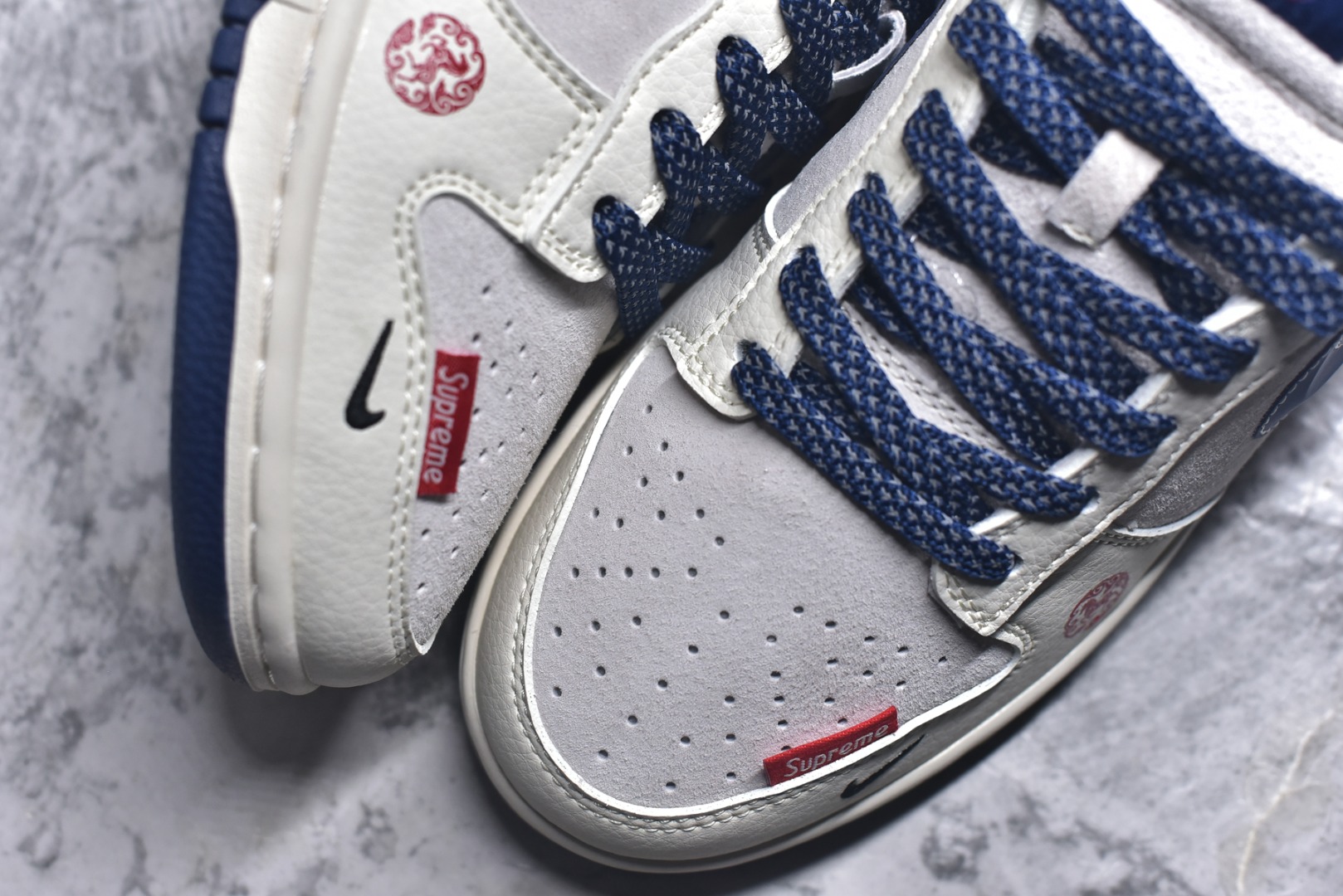 图片[8]-#Nk SB Dunk Low Supreme联名-米白3D藏蓝勾 周年高端定制 低帮休闲板鞋 FC1688-204 #定制鞋盒 大厂纯原品质出货 超高清洁度 皮料切割干净无任何毛边 细节完美 尺码：36 36.5 37.5 38 38.5 39 40 40.5 41 42 42.5 43 44 44.5 45 9.E5-选品中心