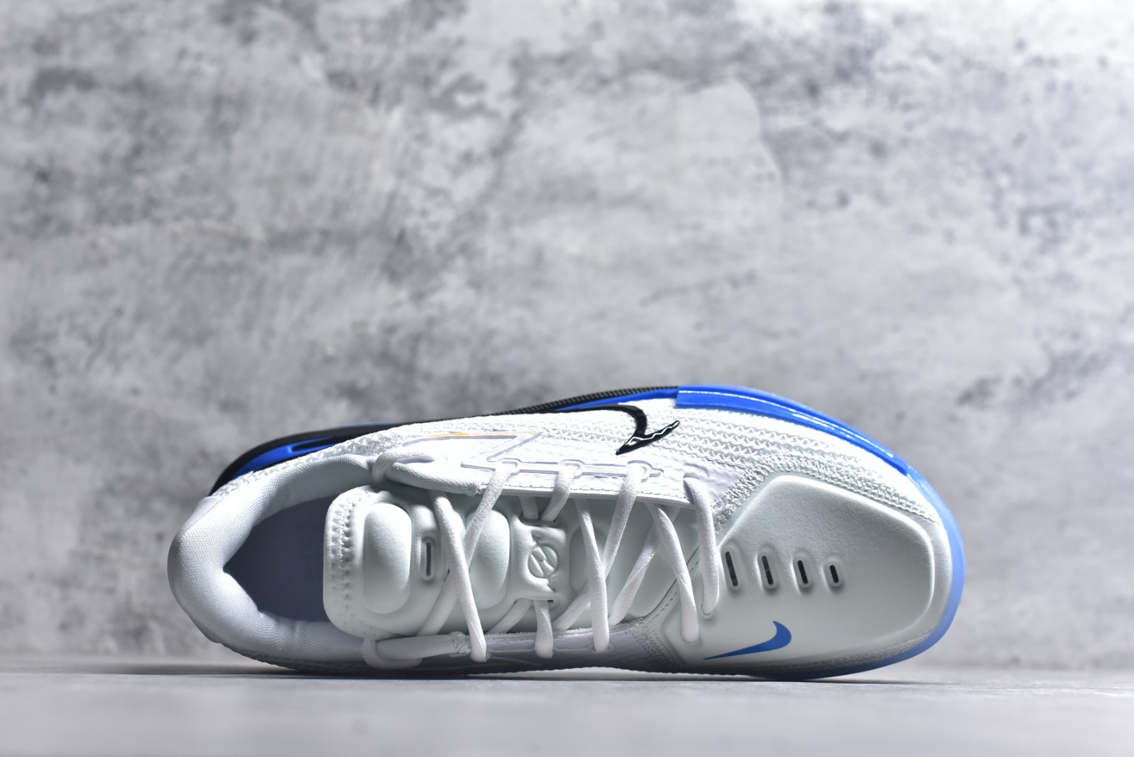 图片[4]-#Nike Air Zoom G.T.Cut EP 耐克GT实战系列篮球鞋 CZ0176-103 #完美版型 革新四层加厚复合鞋面（正品3层）鞋面强度及支撑性能完美 大底正确拼接式SWOOSH图案 #原厂REACT中底发泡模具 原厂ZOOM 配套工艺气垫 内置高韧性TPU抗扭片！ 尺码：39 40 40.5 41 42 42.5 43 44 44.5 45 46 47.5-选品中心