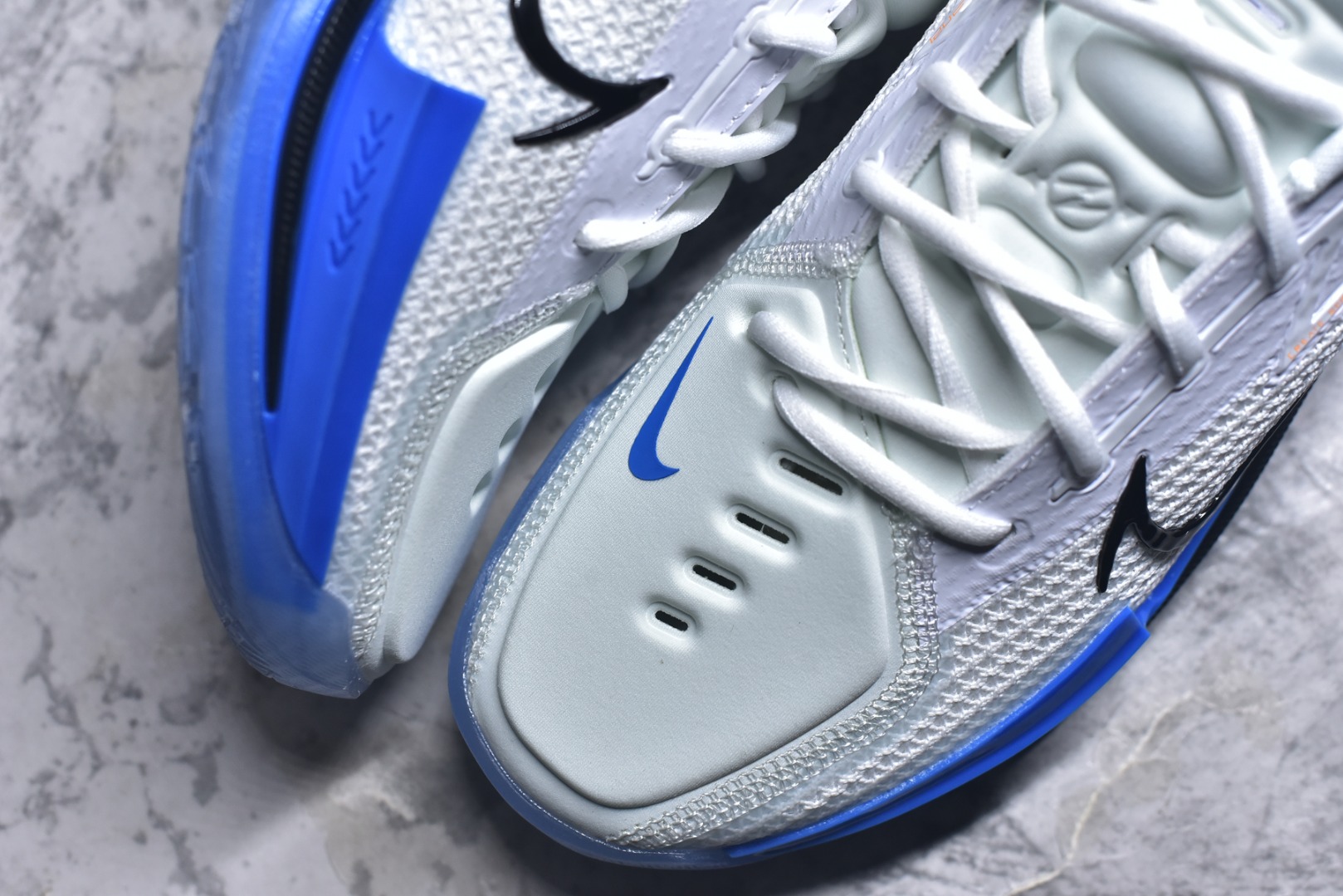 图片[8]-#Nike Air Zoom G.T.Cut EP 耐克GT实战系列篮球鞋 CZ0176-103 #完美版型 革新四层加厚复合鞋面（正品3层）鞋面强度及支撑性能完美 大底正确拼接式SWOOSH图案 #原厂REACT中底发泡模具 原厂ZOOM 配套工艺气垫 内置高韧性TPU抗扭片！ 尺码：39 40 40.5 41 42 42.5 43 44 44.5 45 46 47.5-选品中心