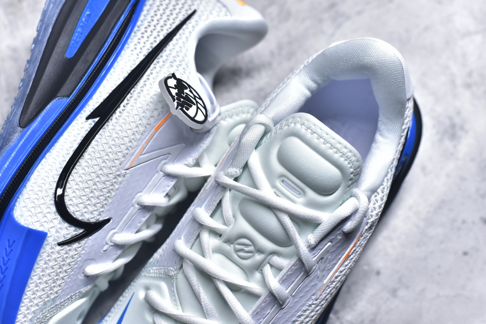 图片[9]-#Nike Air Zoom G.T.Cut EP 耐克GT实战系列篮球鞋 CZ0176-103 #完美版型 革新四层加厚复合鞋面（正品3层）鞋面强度及支撑性能完美 大底正确拼接式SWOOSH图案 #原厂REACT中底发泡模具 原厂ZOOM 配套工艺气垫 内置高韧性TPU抗扭片！ 尺码：39 40 40.5 41 42 42.5 43 44 44.5 45 46 47.5-选品中心