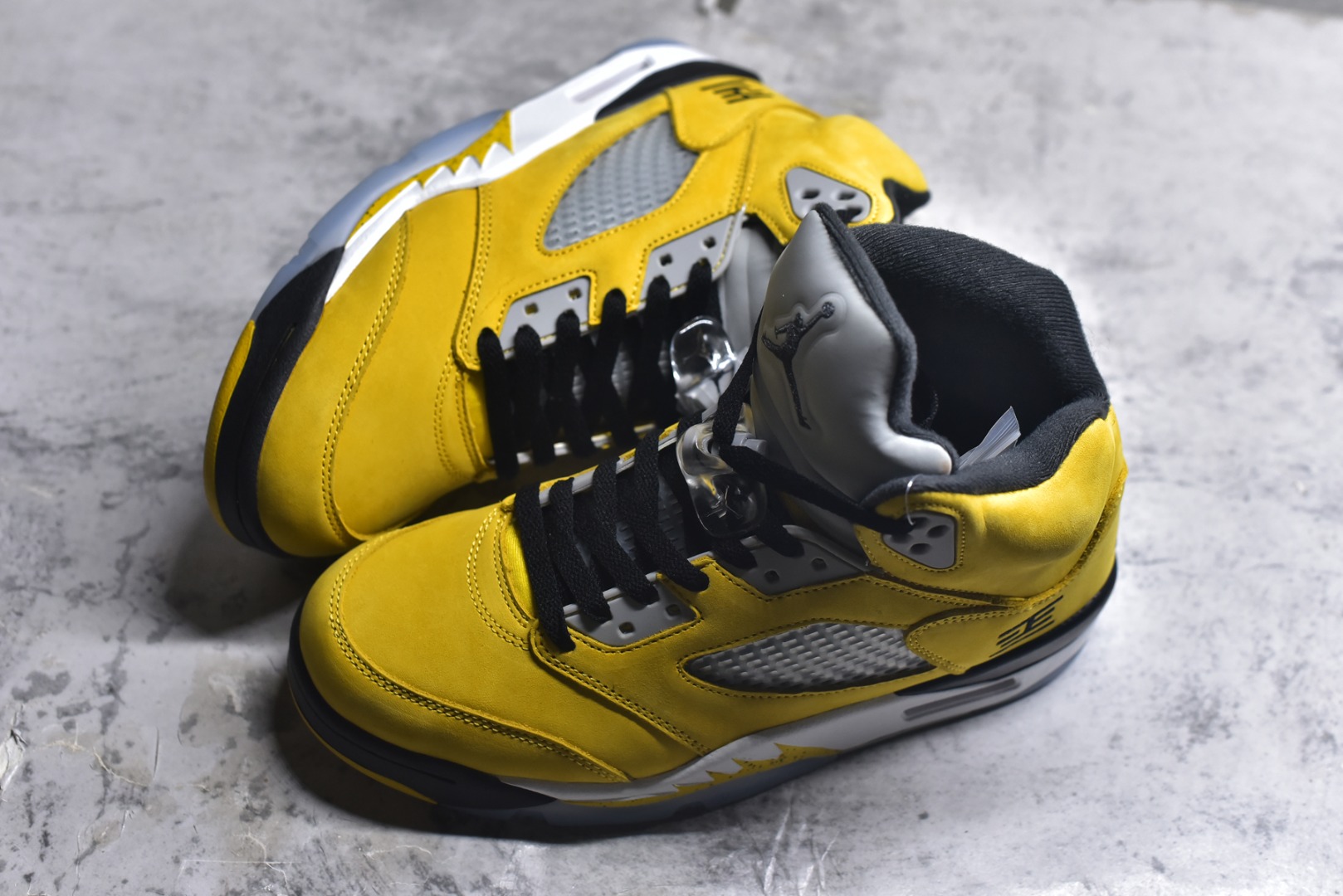 图片[7]-#顶级原版 头层皮 AJ5 乔5 黄色 IO3372-700 男鞋 40 40.5 41 42 42.5 43 44 44.5 45 46 47.5-选品中心