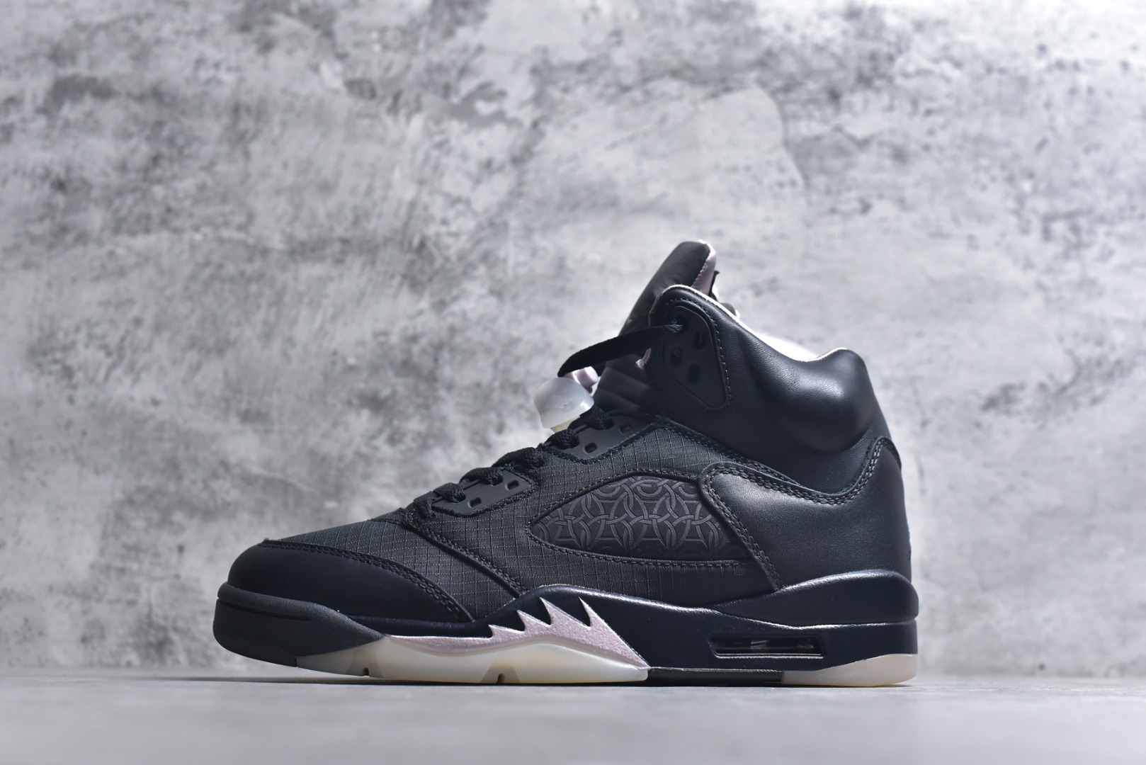 #顶级原版 头层皮 AJ5 乔5 黑粉 HQ3004-001 男鞋 40 40.5 41 42 42.5 43 44 44.5 45 46 47.5-选品中心