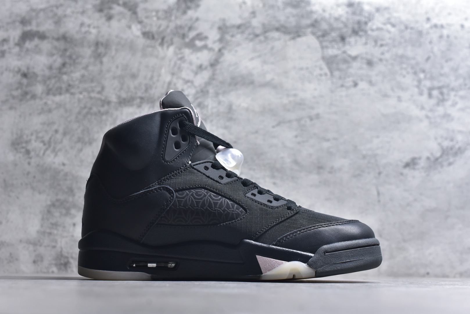 图片[3]-#顶级原版 头层皮 AJ5 乔5 黑粉 HQ3004-001 男鞋 40 40.5 41 42 42.5 43 44 44.5 45 46 47.5-选品中心