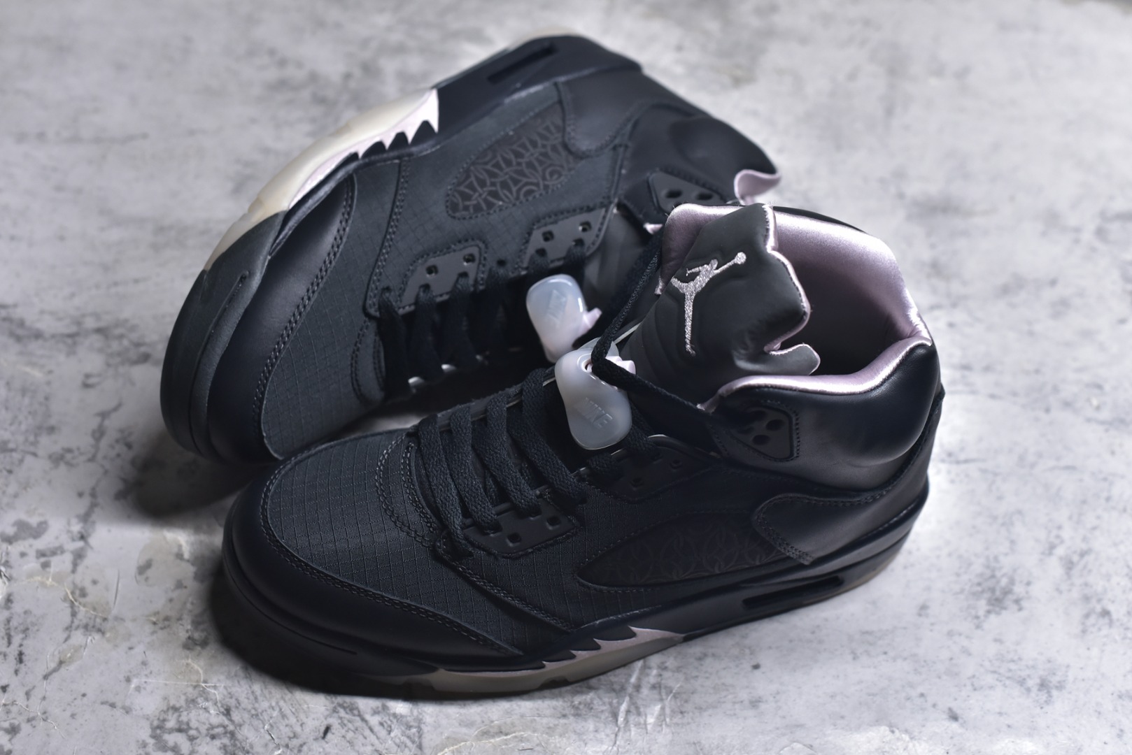 图片[7]-#顶级原版 头层皮 AJ5 乔5 黑粉 HQ3004-001 男鞋 40 40.5 41 42 42.5 43 44 44.5 45 46 47.5-选品中心