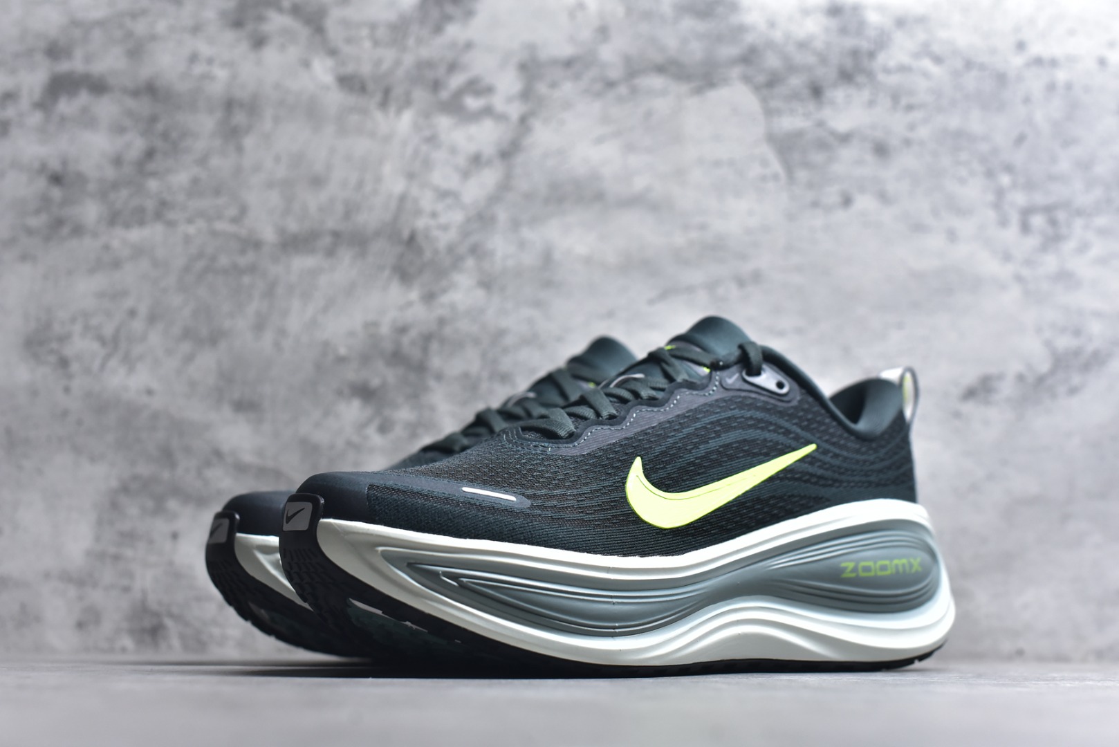 图片[2]-#Nike VOMERO PLUS RUN 耐克 舒适减震防滑 低帮跑步鞋 HV8150 300 尺码：39-45（半）-选品中心