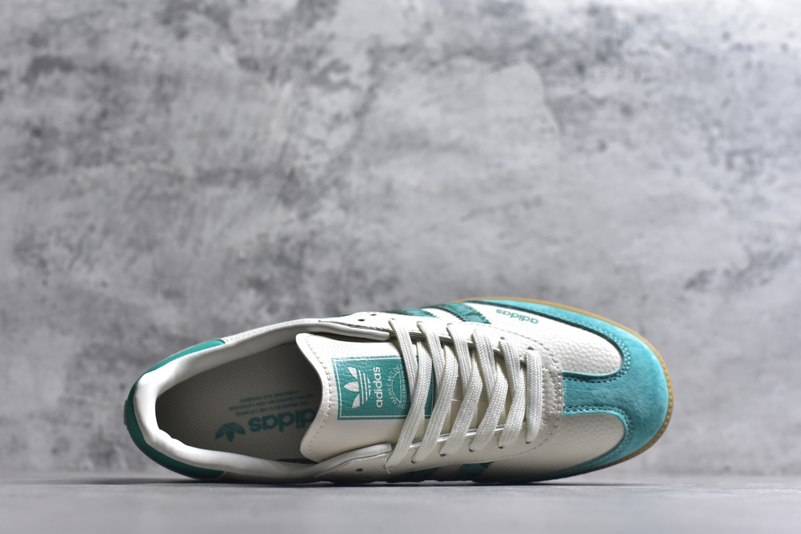 图片[4]-#独家实拍✨Adidas SAMBA OG 德训鞋 高端定制桑巴系列 大厂纯原品质出货 超高清洁度 细节完美 舒适百搭 低帮休闲板鞋 男女同款 货号：XR0012 尺码：36 36.5 37 38 38.5 39 40 40.5 41 42 42.5 43 44 44.5 45-选品中心