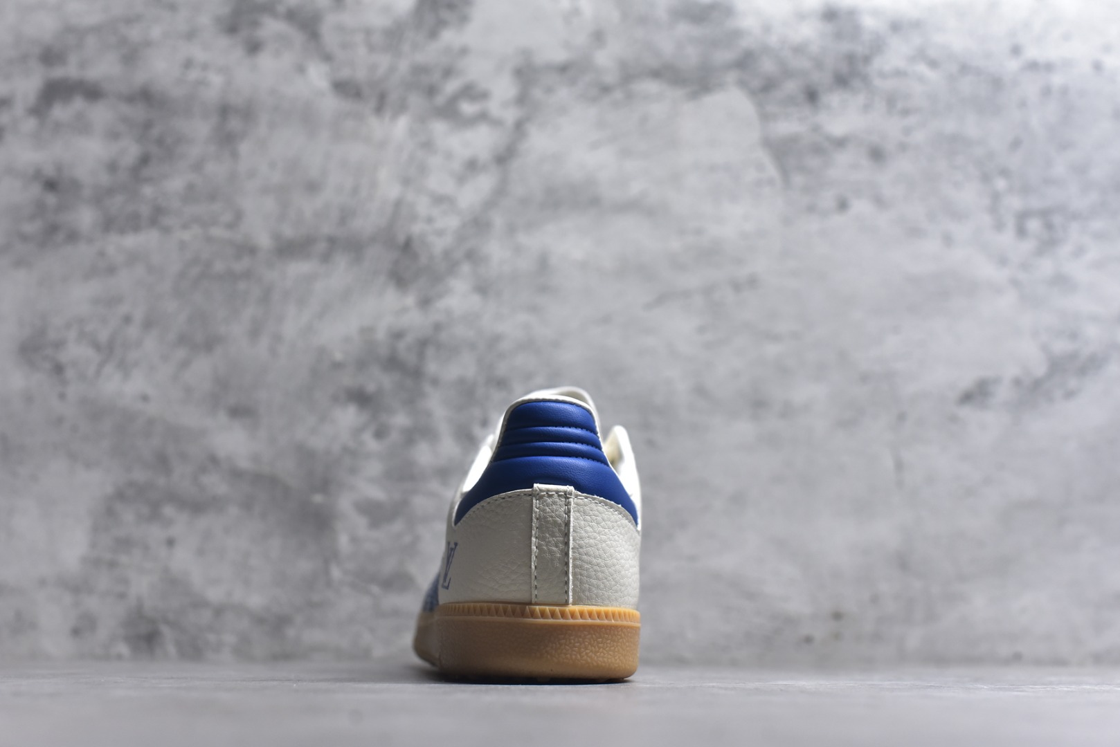 图片[5]-#独家实拍✨Adidas SAMBA OG 德训鞋 LV联名款 高端定制桑巴系列 大厂纯原品质出货 超高清洁度 细节完美 舒适百搭 低帮休闲板鞋 男女同款 货号：XR005 尺码：36-45（半）-选品中心