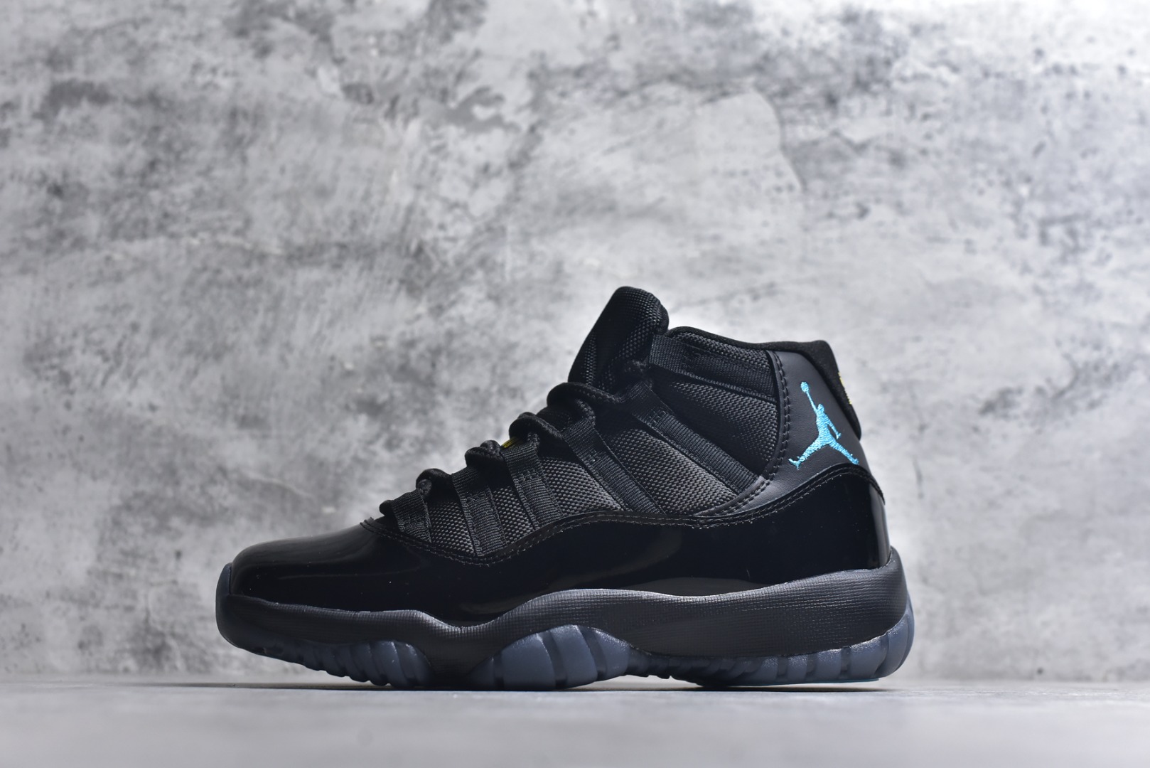 #Air Jordan 11 Retro AJ11乔11 文化篮球鞋专业AJ外贸大厂出品 纯原级别质感 进口头层皮料 中底拉帮线 整体清洁度等各方面细节完美 型号 CT8012-047 尺码：36 36.5 37.5 38 38.5 39 40 40.5 41 42 42.5 43 44 44.5 45 46 47.5-选品中心