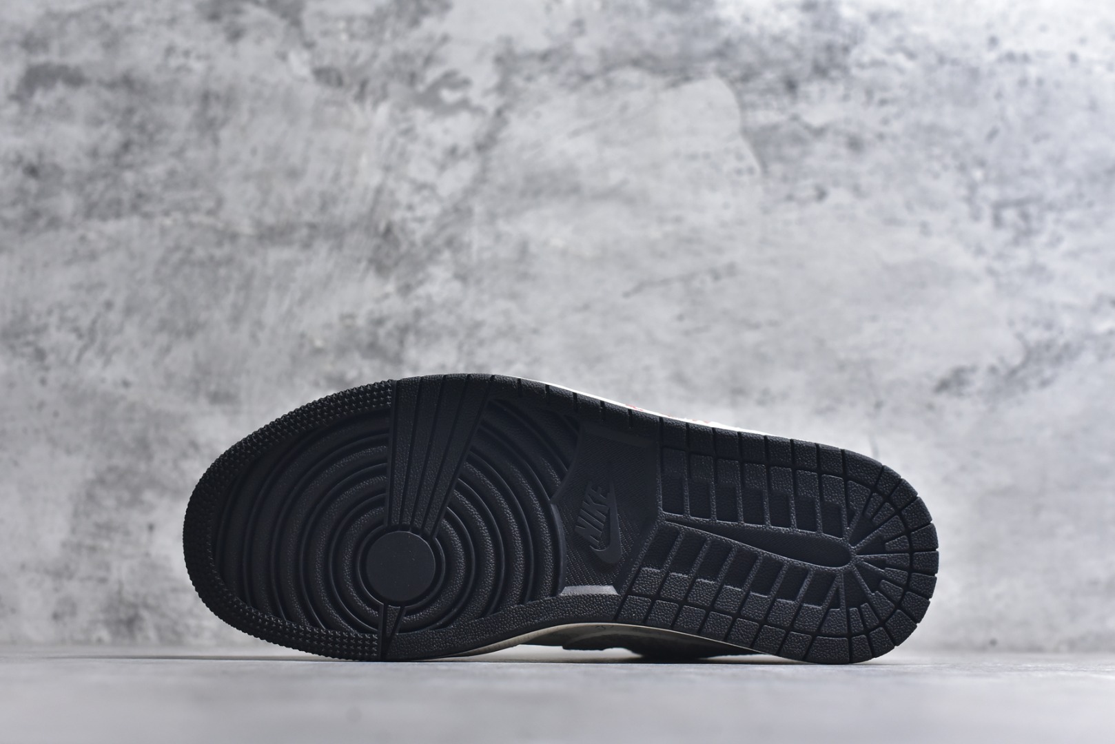 图片[6]-#海外爆款限量发售！Nike Jordan Air Jordan 1“ 马年限定——龙马精神” 高端定制 低帮 复古 减震 防滑 耐磨 篮球鞋 定制鞋盒 大厂纯原品质出货 超高清洁度 皮料切割干净无任何毛边 细节完美 货号：FC7688-200 尺码：36 36.5 37.5 38 38.5 39 40 40.5 41 42 42.5 43 44 44.5 45-选品中心