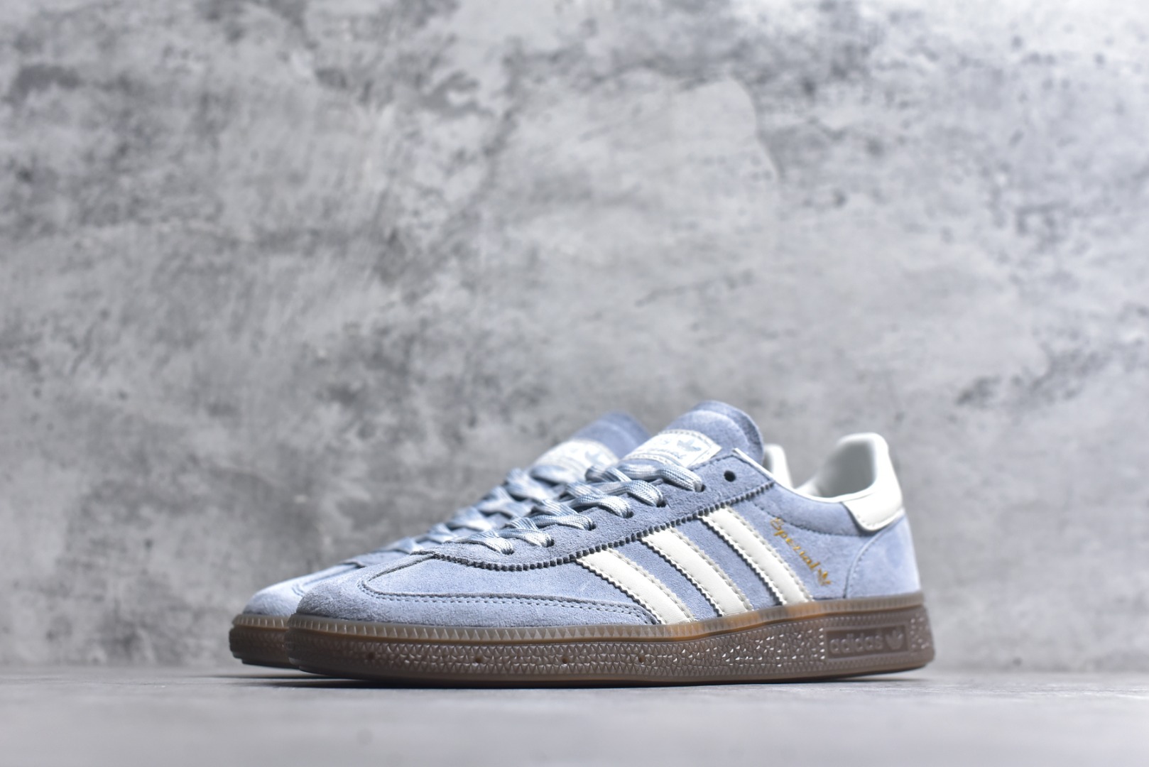 图片[2]-#Adidas Samba 桑巴舞街头系列德训运动板鞋 采用固色翻毛皮组合牛剖革鞋面材质 货号：KI5933 尺码：35.5-45-选品中心